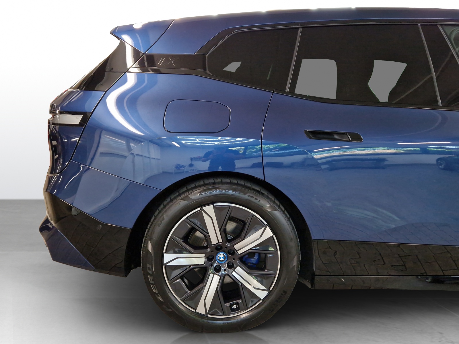 BMW iX xDrive50 Sport-image-7