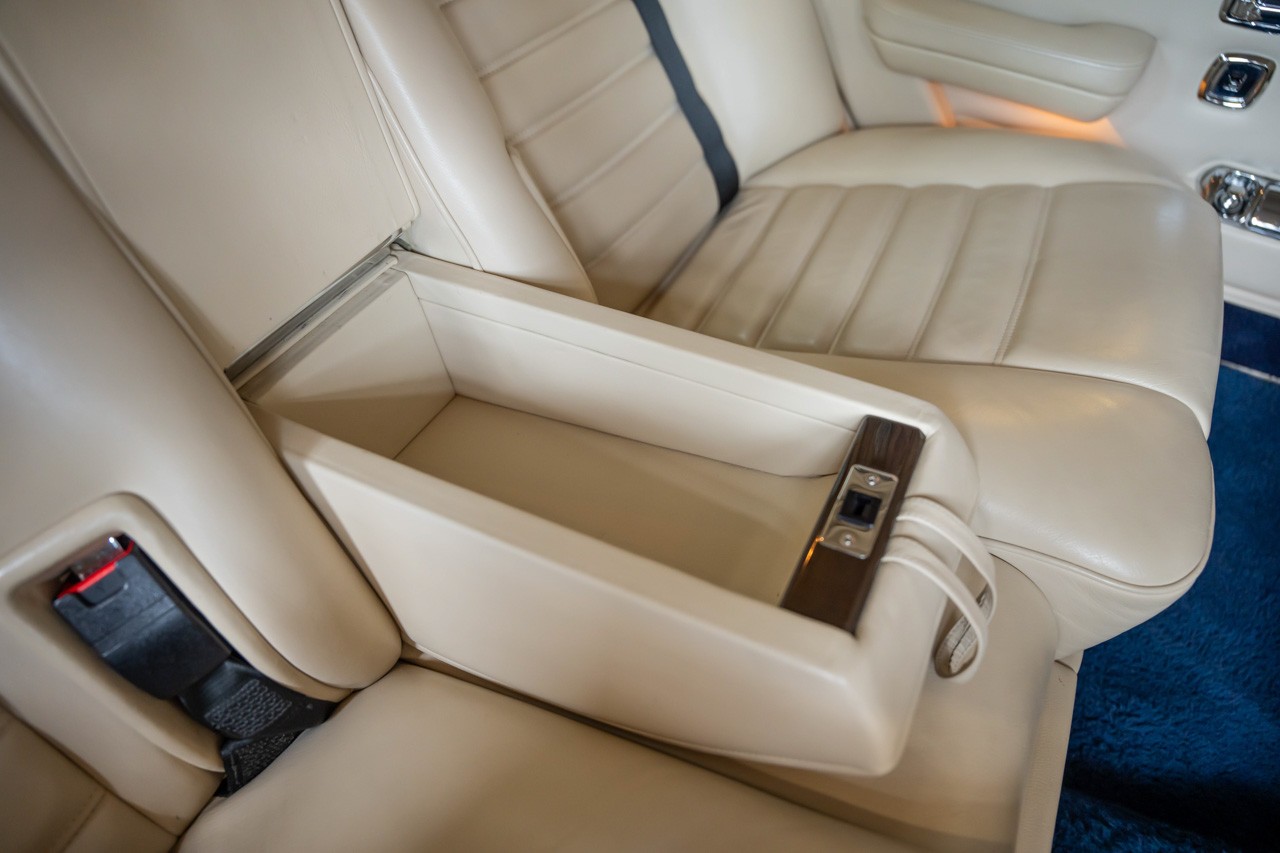 BENTLEY Turbo R LWB-image-37
