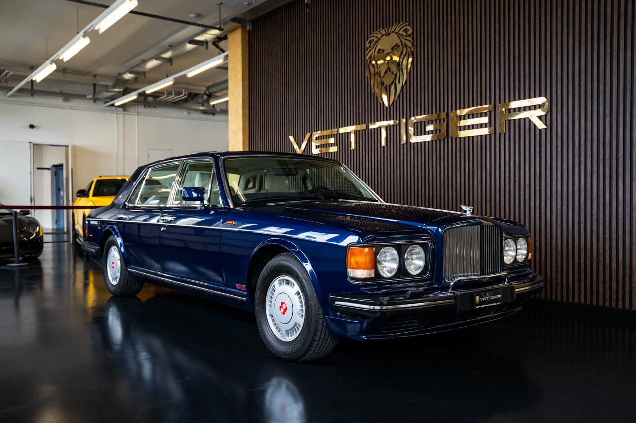 BENTLEY Turbo R LWB-showroom-element-1