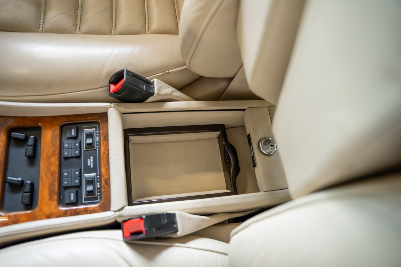 BENTLEY Turbo R LWB-image-34
