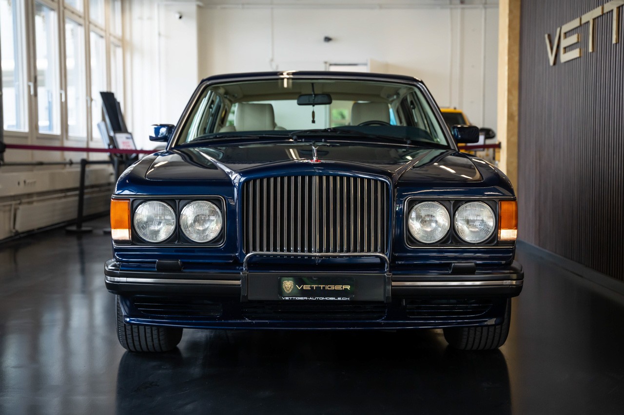 BENTLEY Turbo R LWB-showroom-element-2