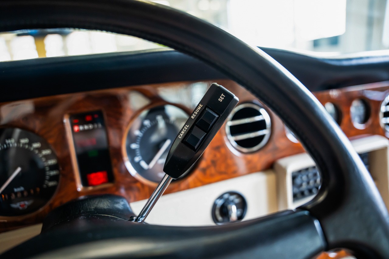 BENTLEY Turbo R LWB-image-28