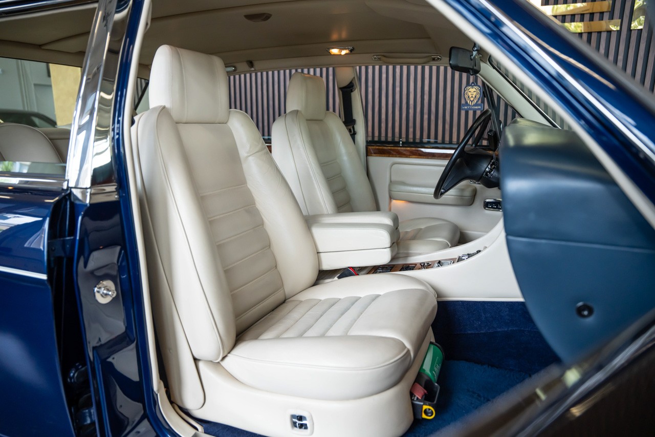 BENTLEY Turbo R LWB-image-18