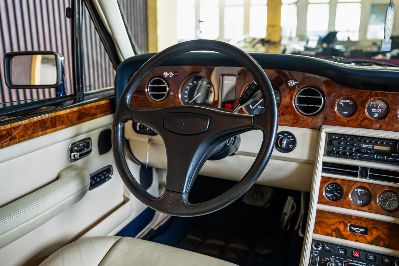 BENTLEY Turbo R LWB-image-29