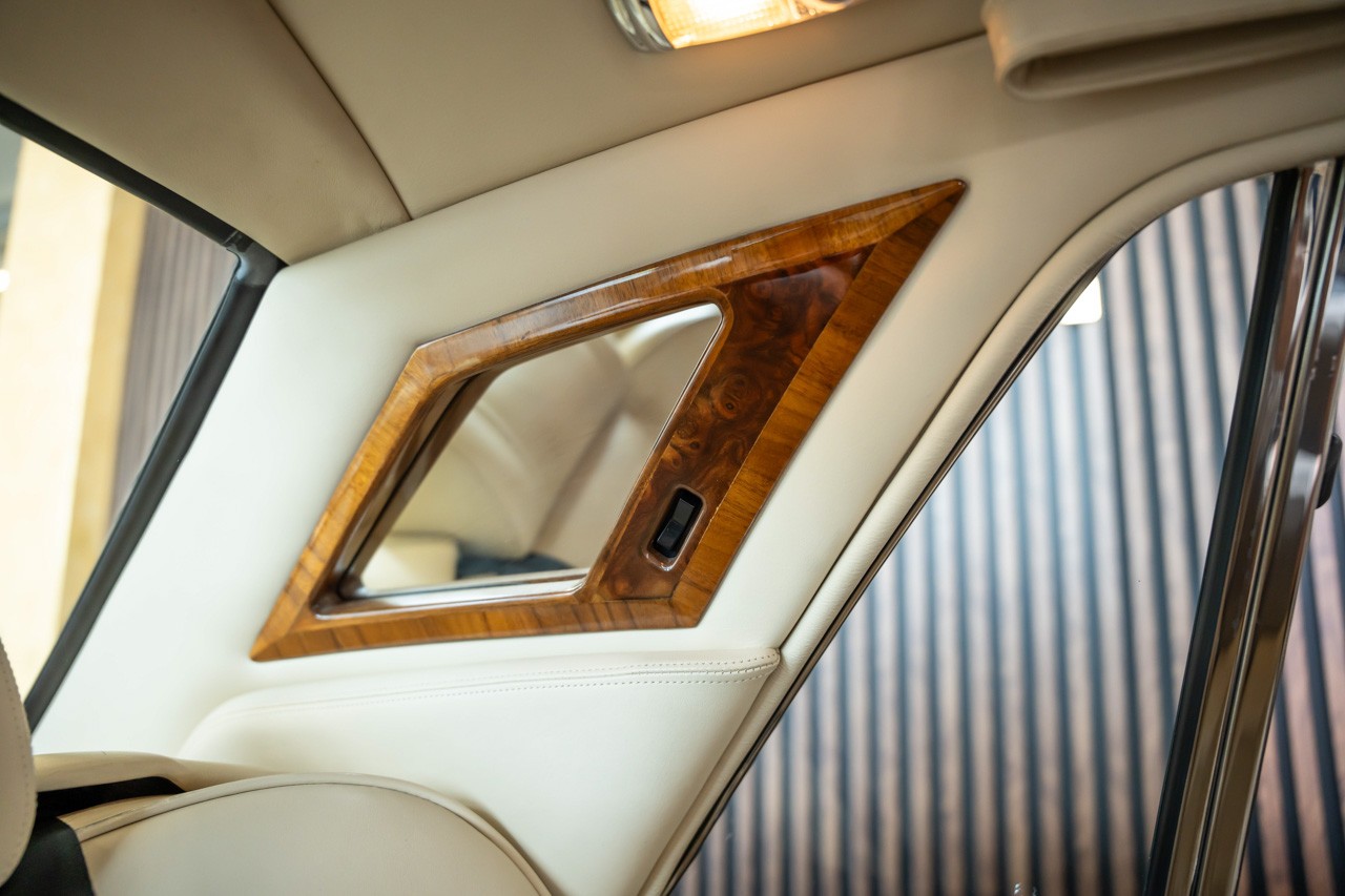 BENTLEY Turbo R LWB-image-39