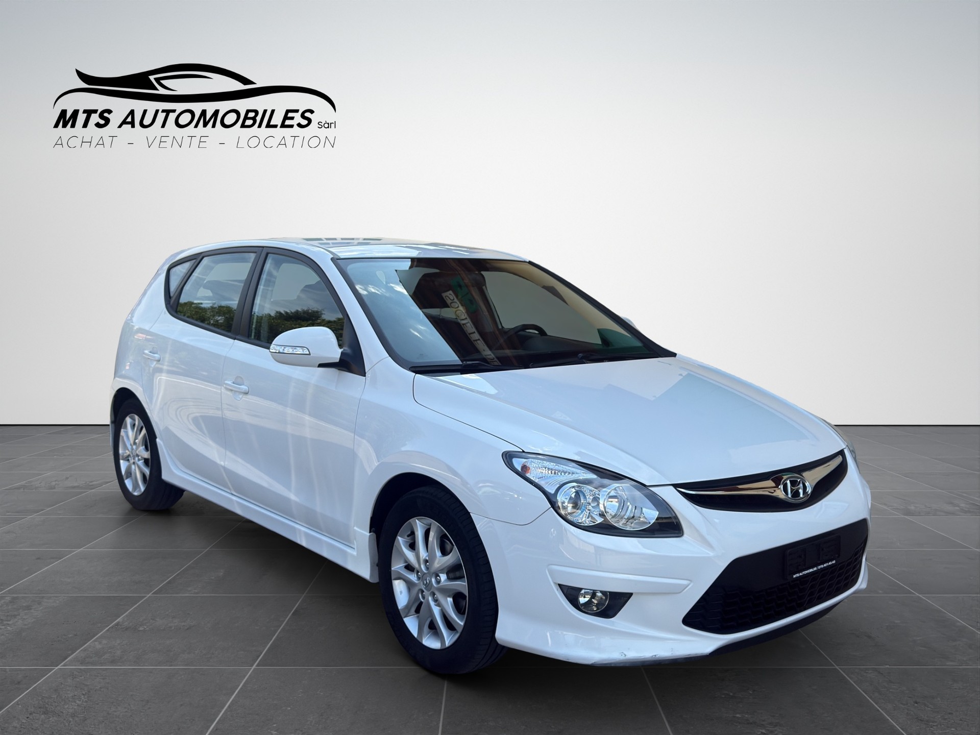 HYUNDAI i30 1.6 Swiss Plus Edition-image-7