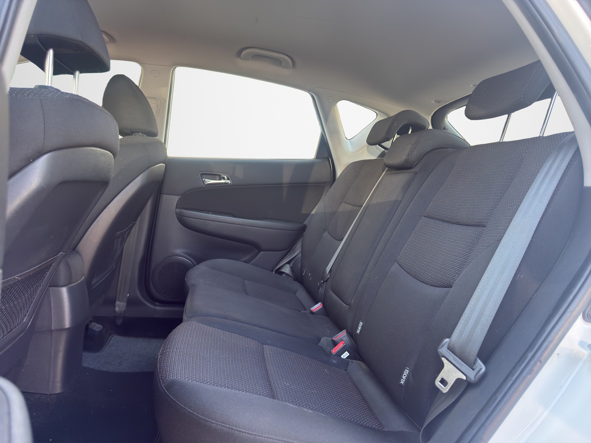 HYUNDAI i30 1.6 Swiss Plus Edition-image-9