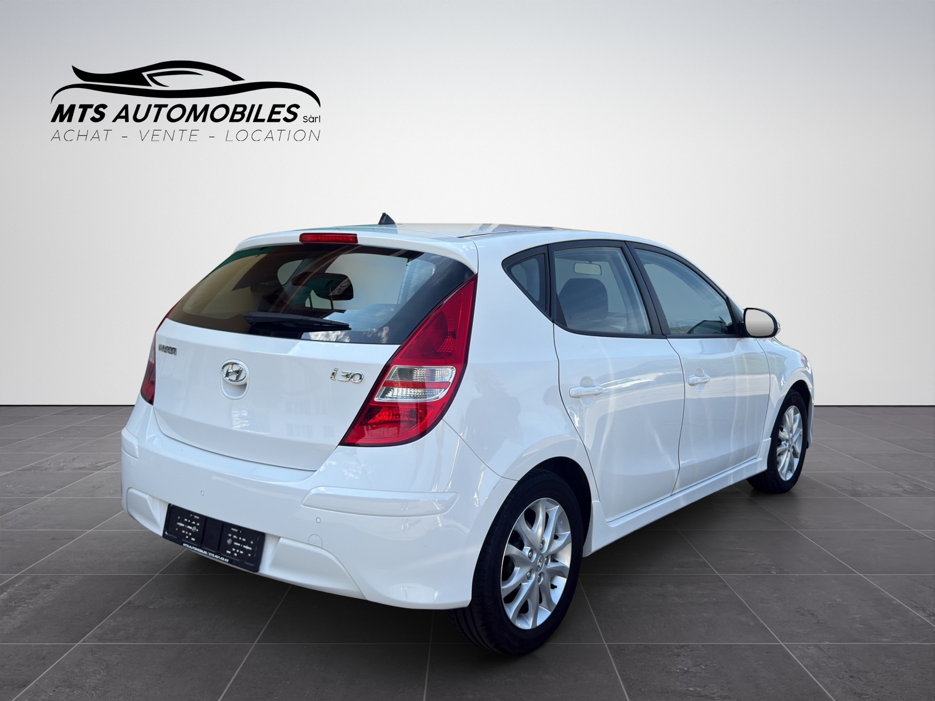 HYUNDAI i30 1.6 Swiss Plus Edition-image-5