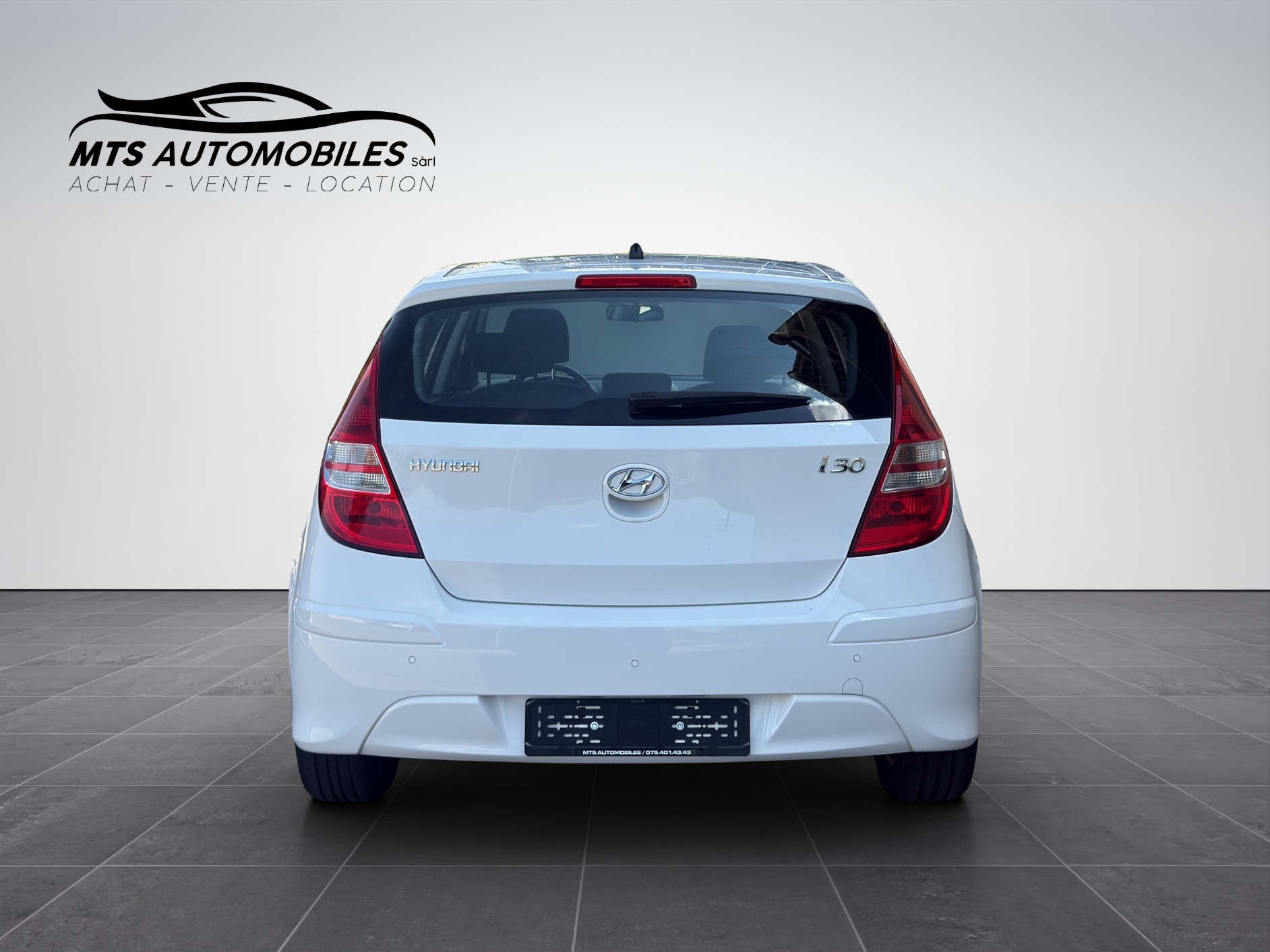 HYUNDAI i30 1.6 Swiss Plus Edition-image-4