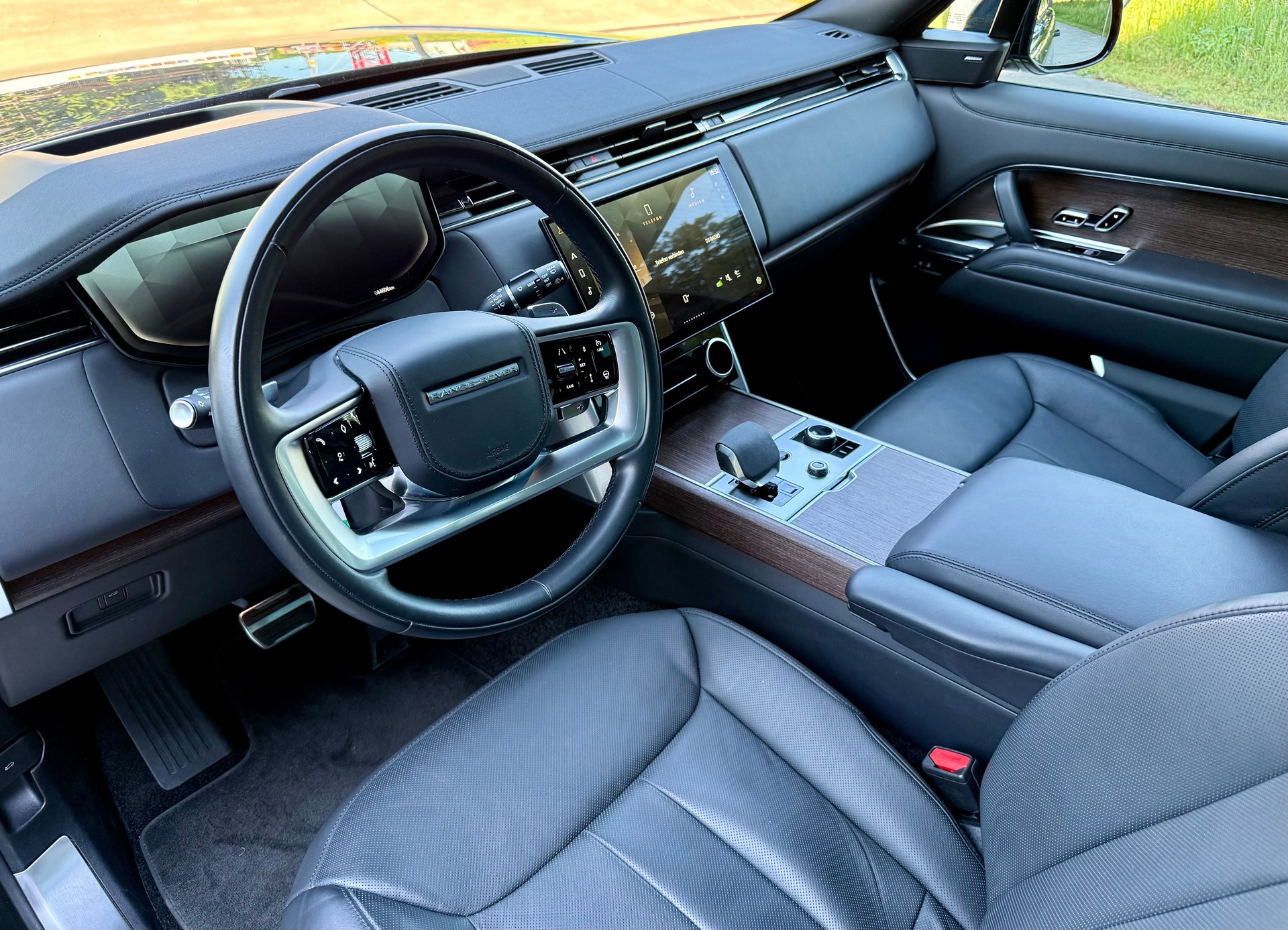 LAND ROVER Range Rover D300 3.0D I6 MHEV SE Automatic-image-10