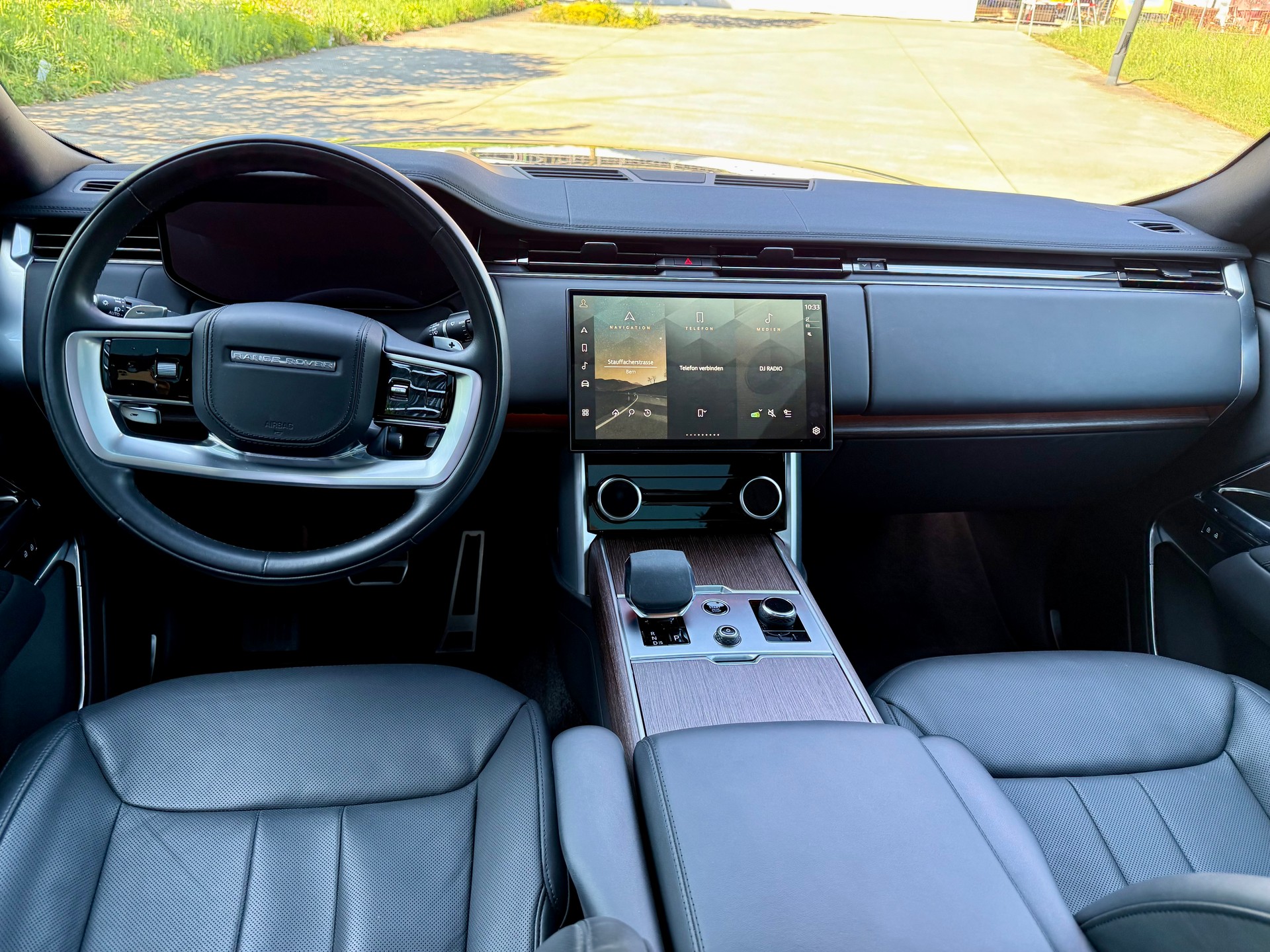LAND ROVER Range Rover D300 3.0D I6 MHEV SE Automatic-image-9