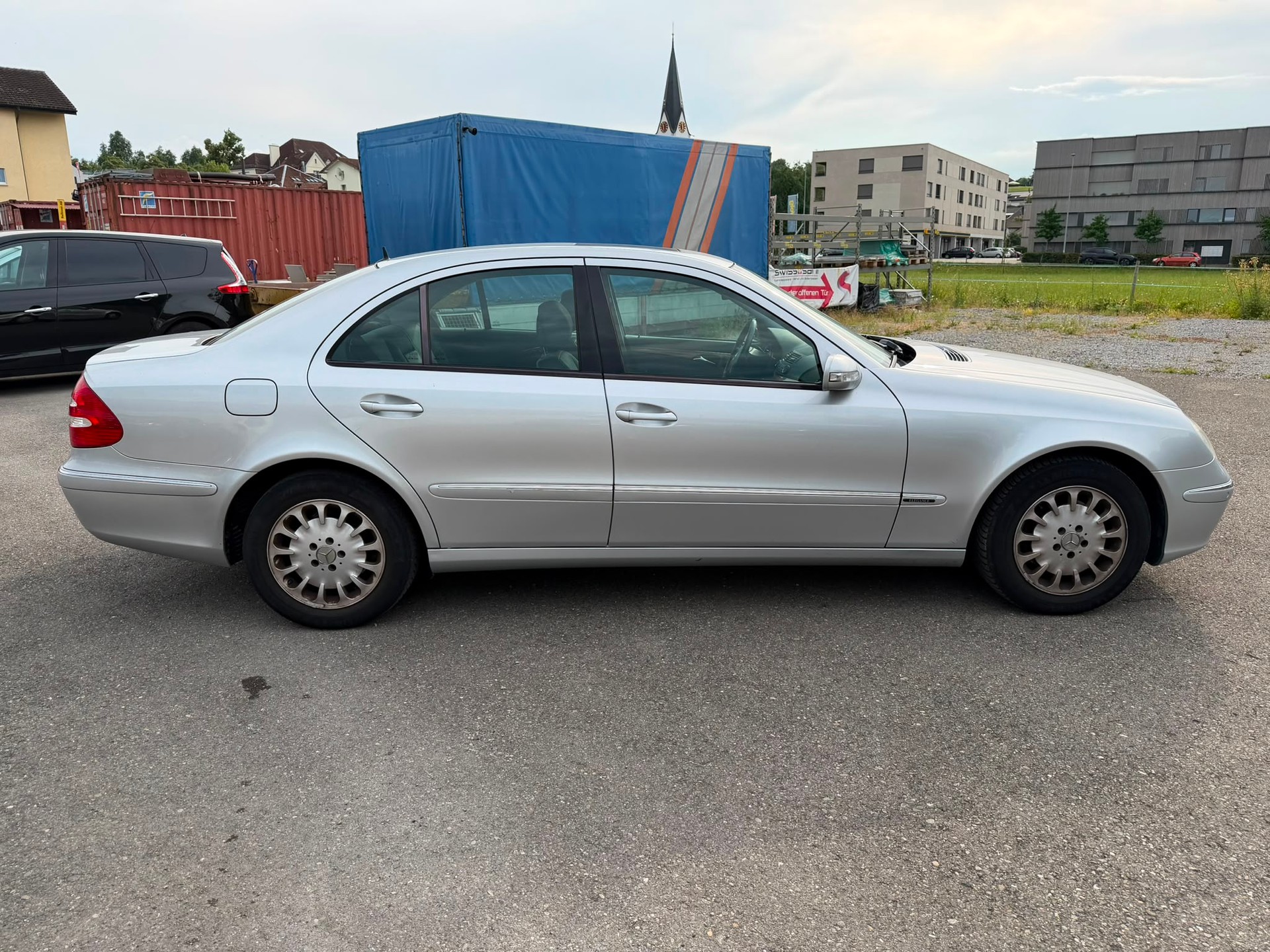 MERCEDES-BENZ E 280 CDI Classic 4Matic Automatic-showroom-element-3