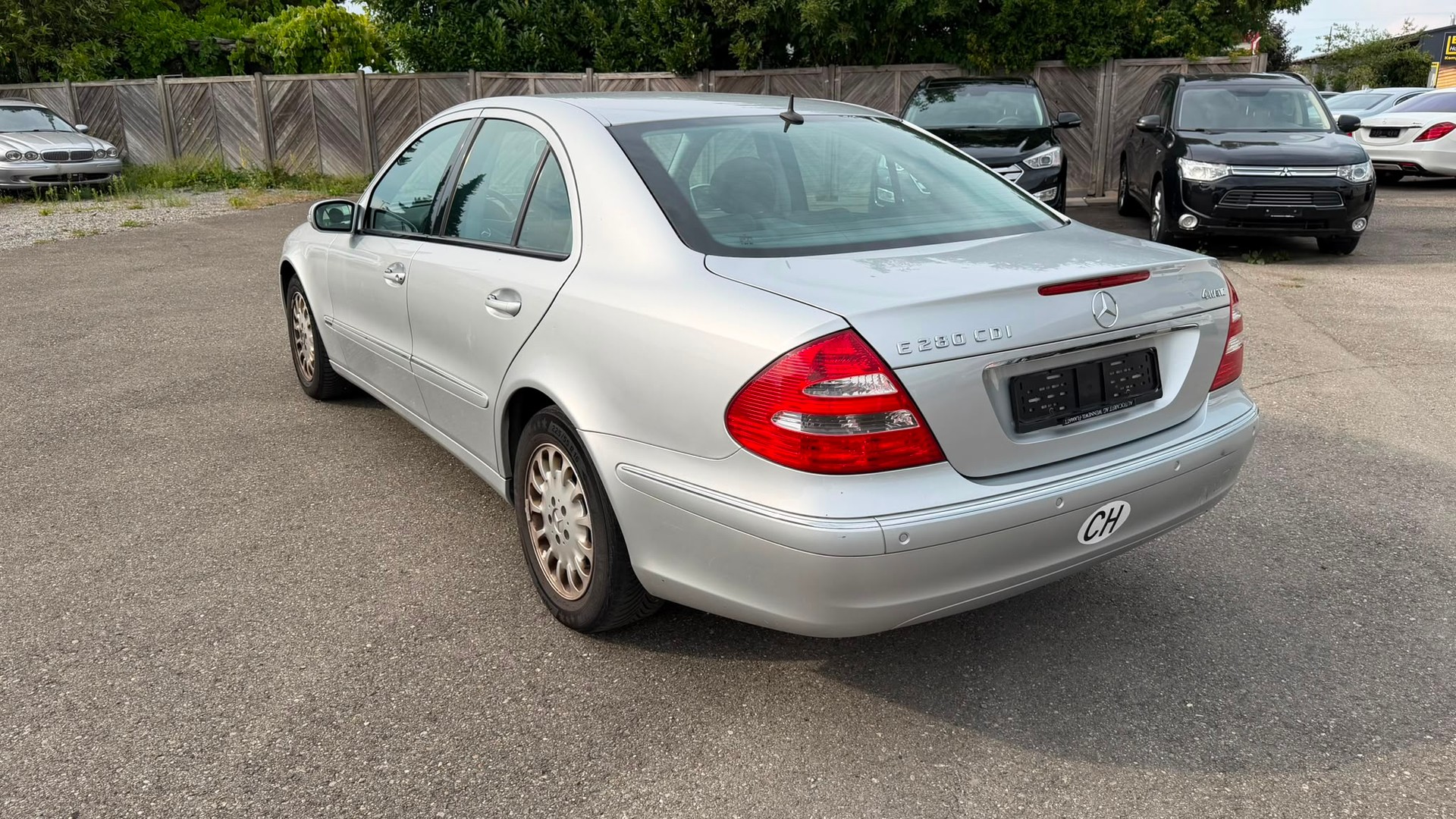 MERCEDES-BENZ E 280 CDI Classic 4Matic Automatic-image-6