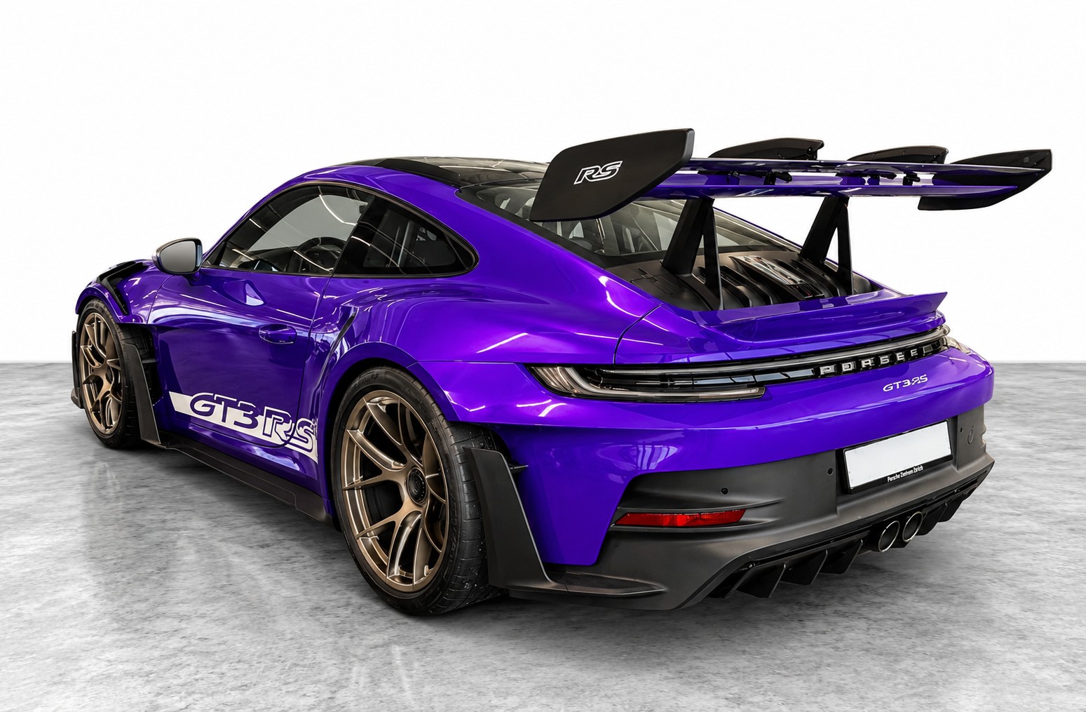 PORSCHE 911 GT3 RS Weissach-Paket (2023) – Vollfolierung Violett / Orig. Schwarz - Keine Rennstrecke - 1. Hand – CH Fahrzeug + Extras-image-4