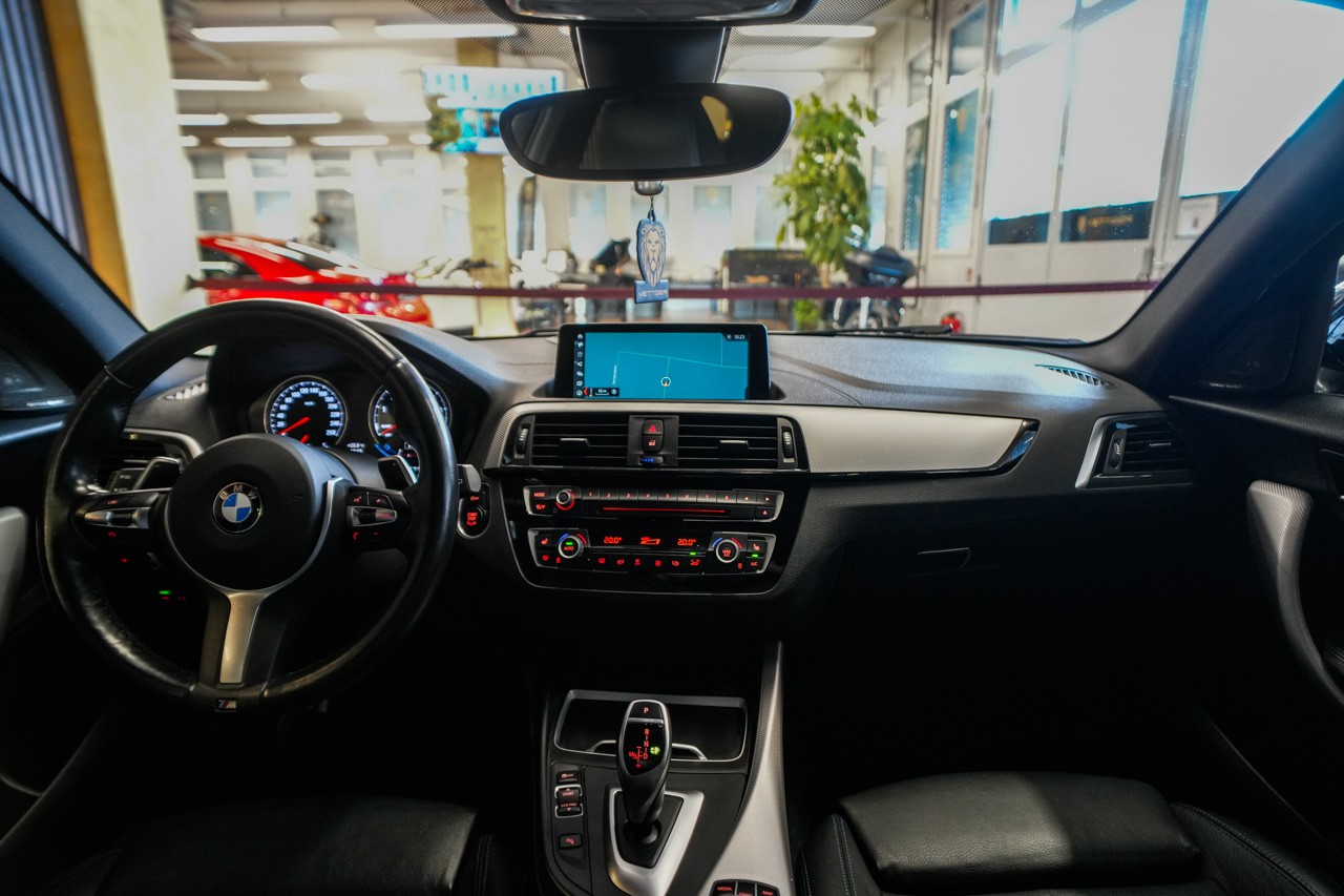 BMW M140i xDrive Steptronic-image-9