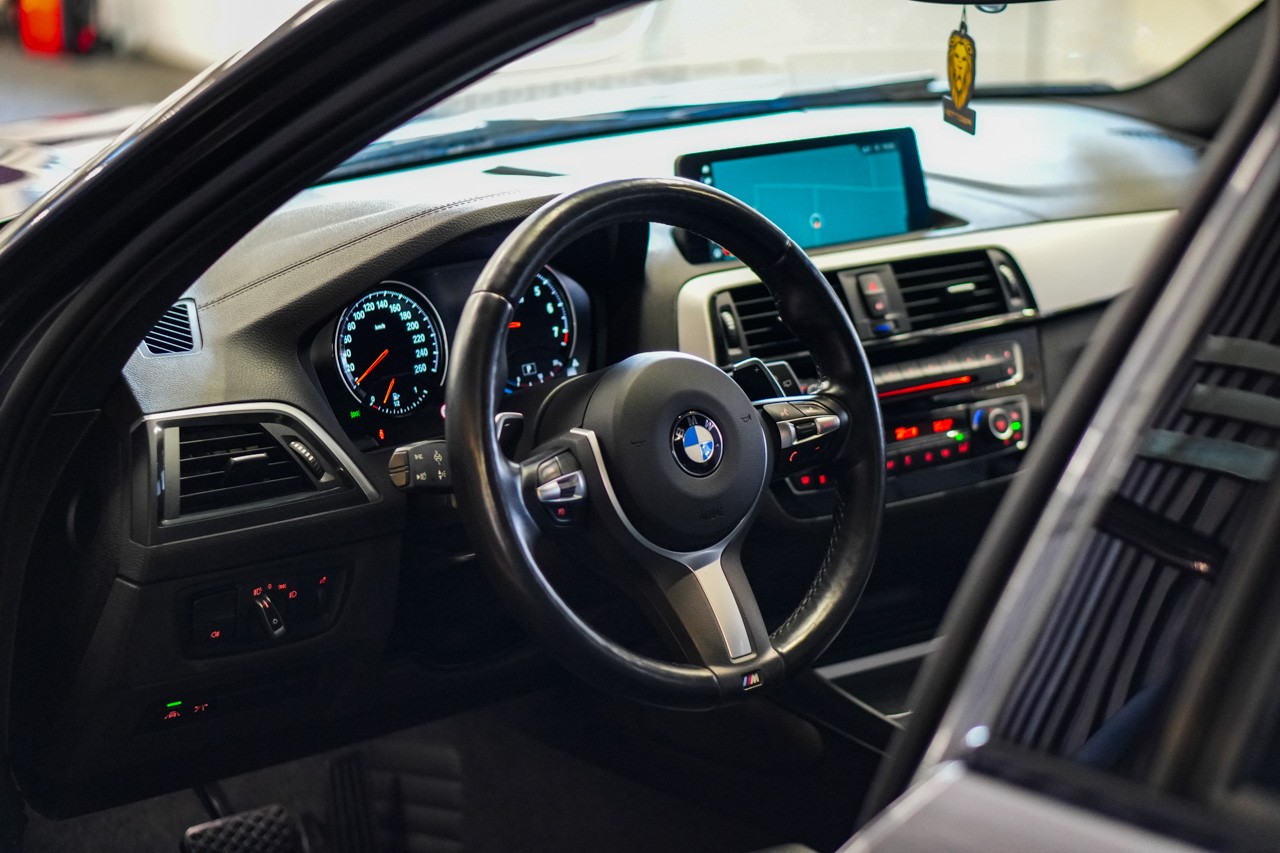 BMW M140i xDrive Steptronic-image-28