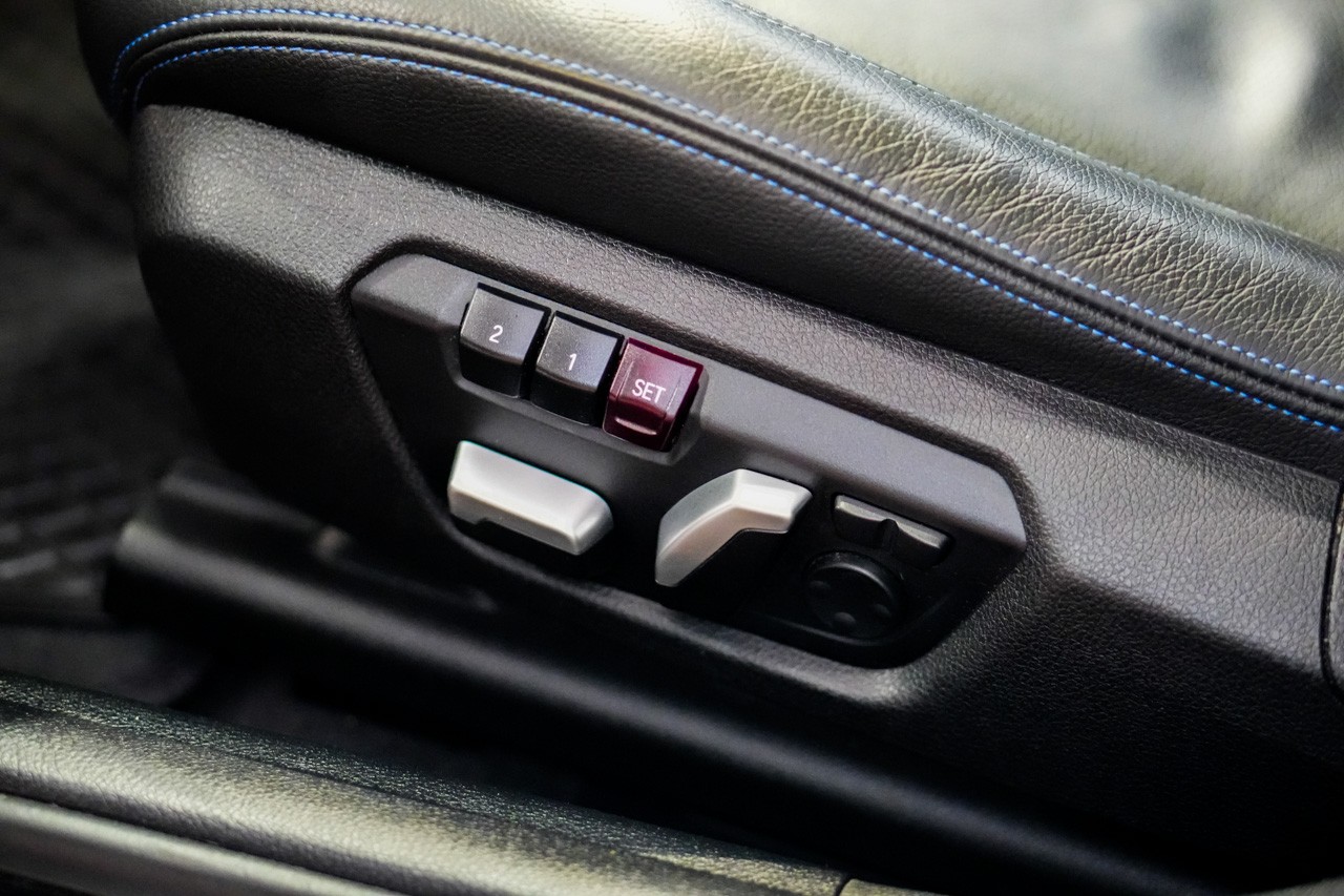 BMW M140i xDrive Steptronic-image-21