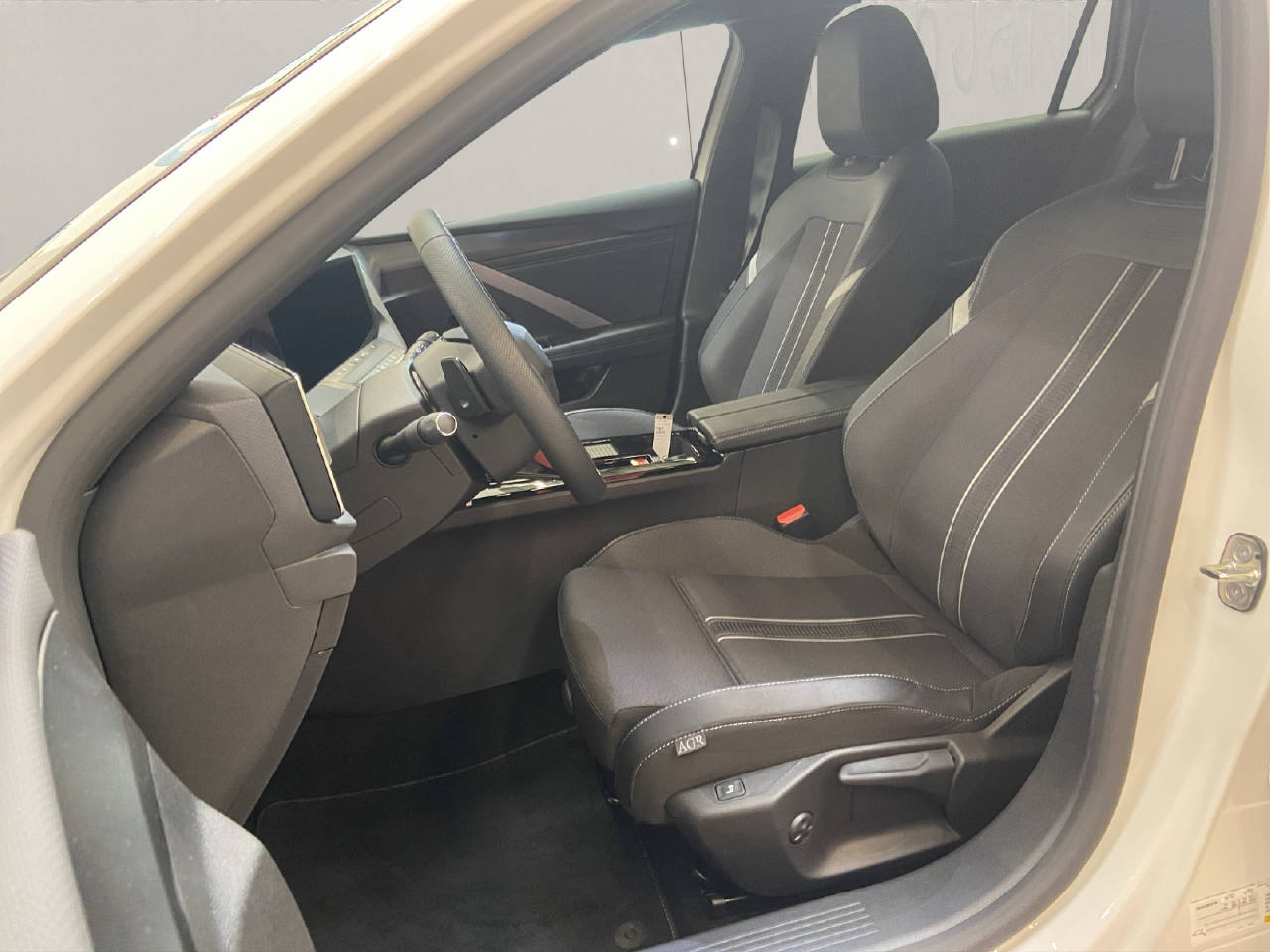 OPEL Astra Sports Tourer 1.6 T PHEV 180 GS-image-4