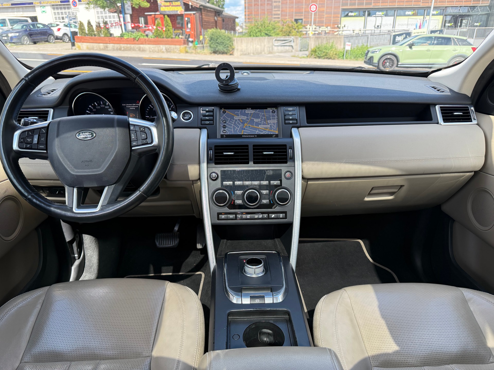 LAND ROVER Discovery Sport 2.0 TD4 Pure AT9-image-6