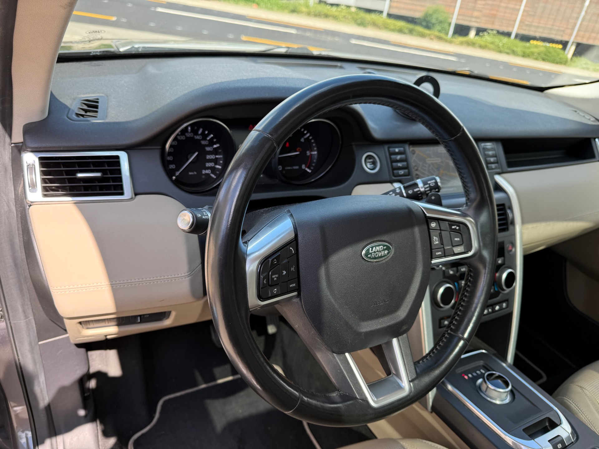 LAND ROVER Discovery Sport 2.0 TD4 Pure AT9-image-11