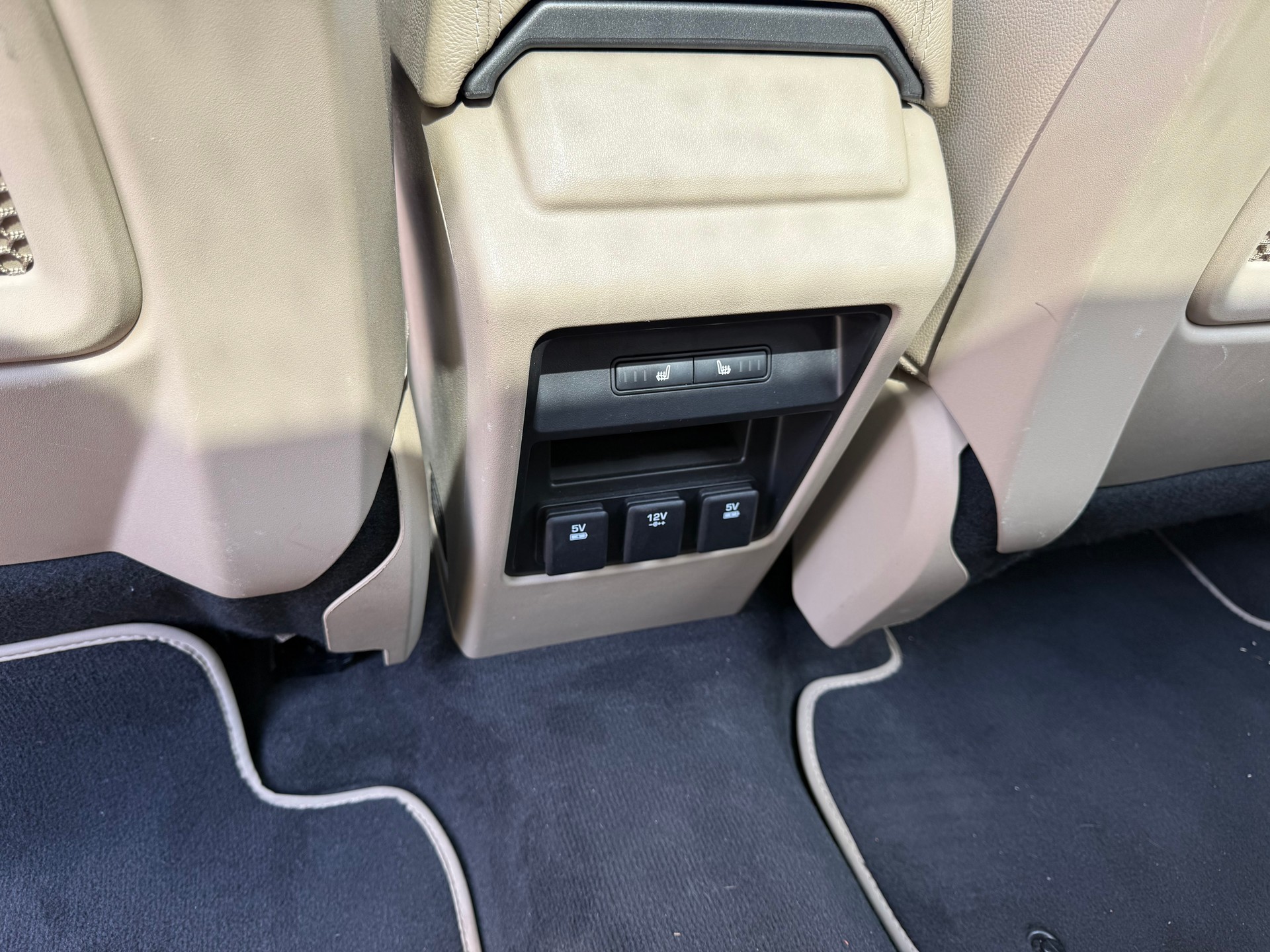 LAND ROVER Discovery Sport 2.0 TD4 Pure AT9-image-10