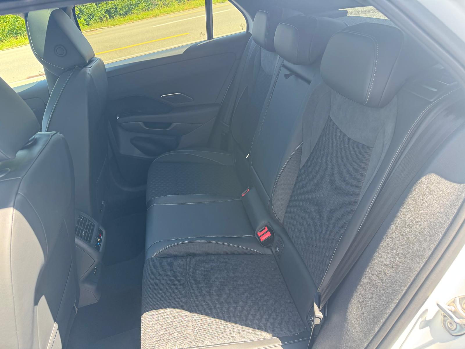 VW T-Roc 1.5 eTSI mHEV R-Line DSG-image-5