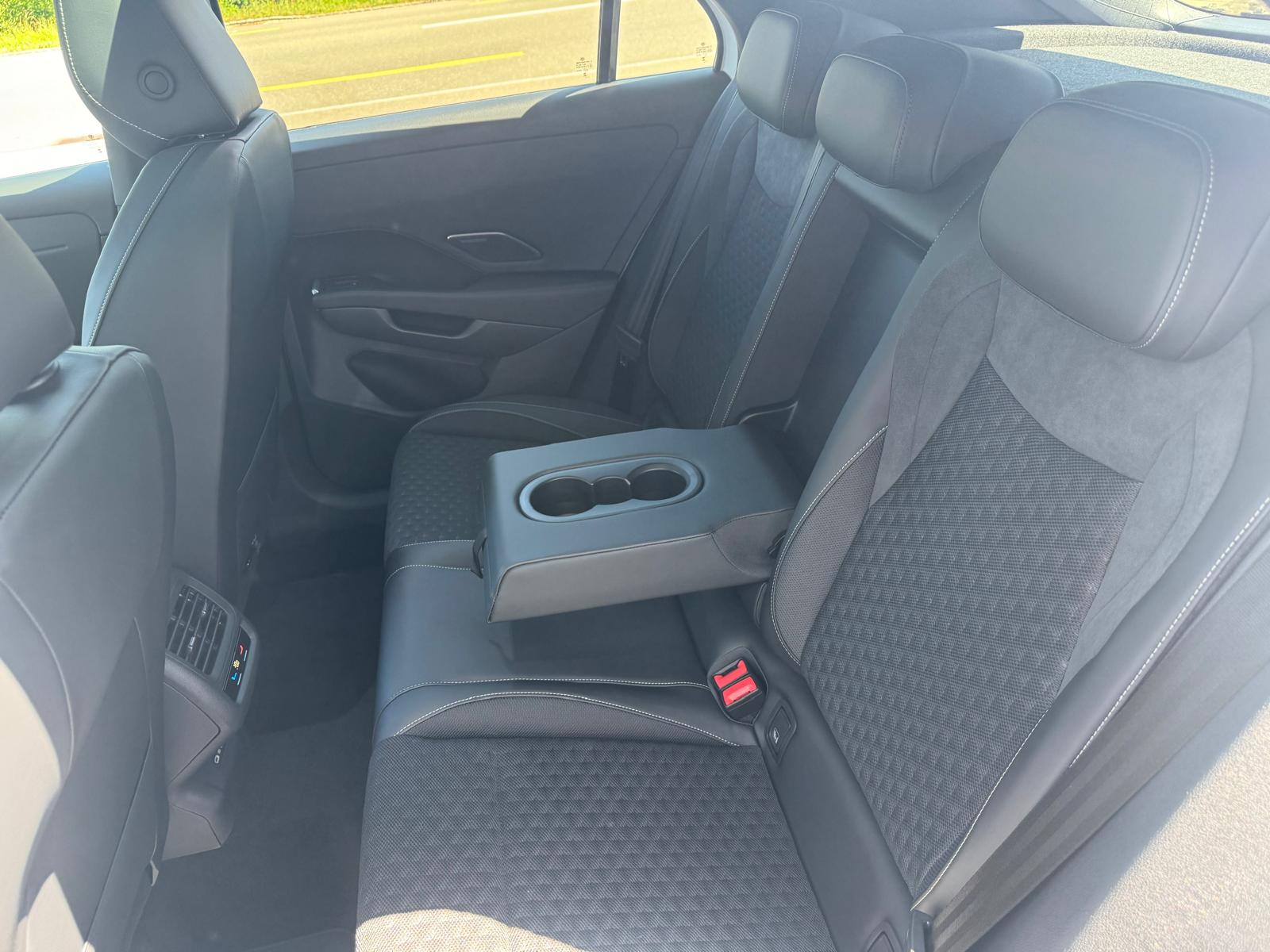 VW T-Roc 1.5 eTSI mHEV R-Line DSG-image-6