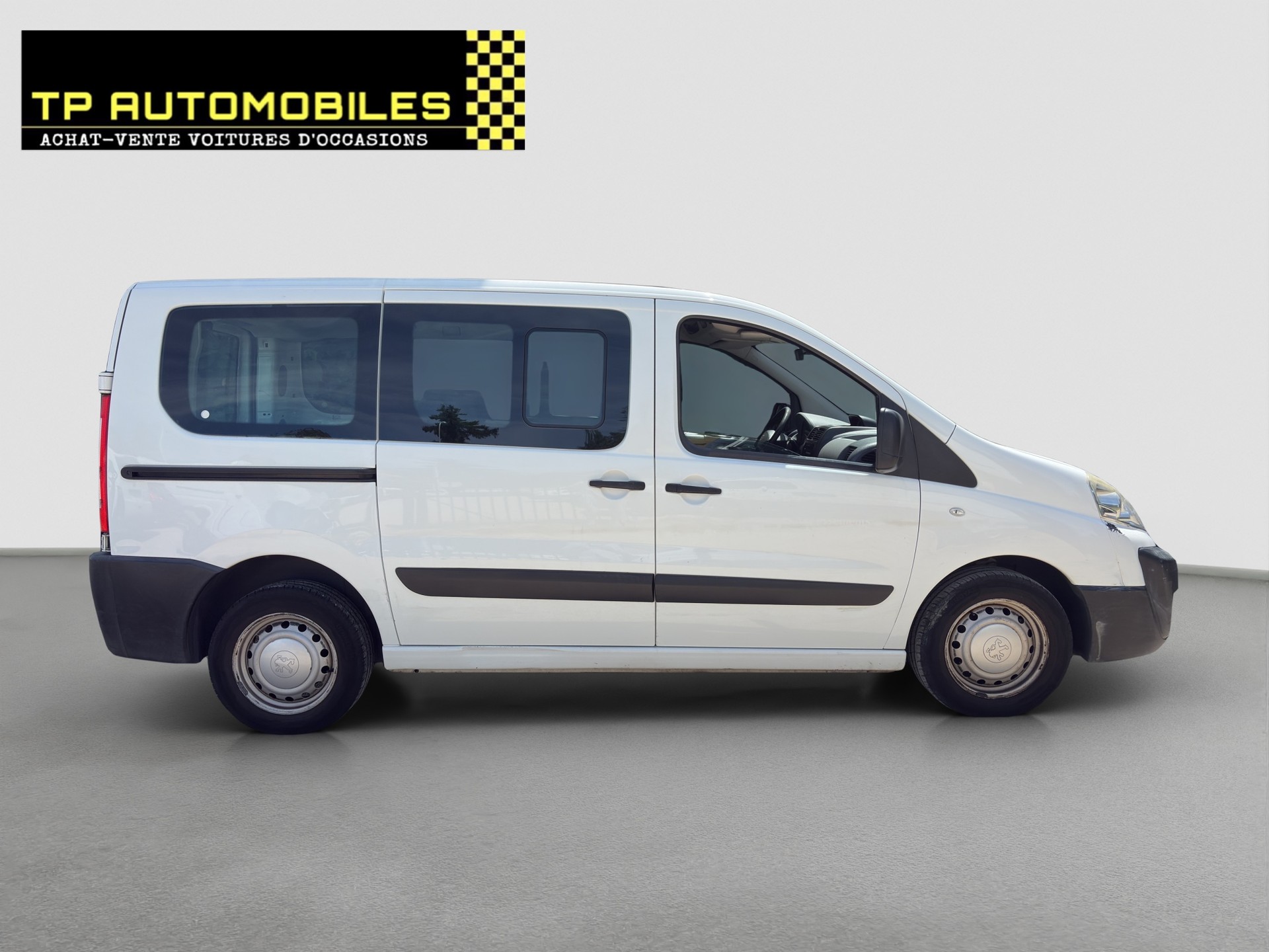 PEUGEOT Expert Tepee 1.6 HDi Confort L1 6 PLACES-image-3
