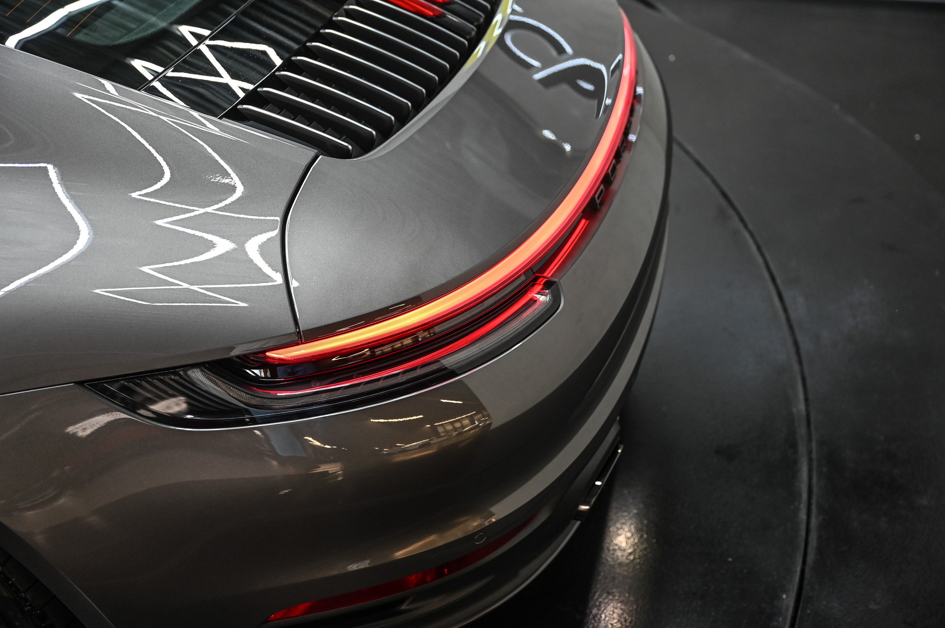 PORSCHE 911 Carrera 4S PDK-image-15