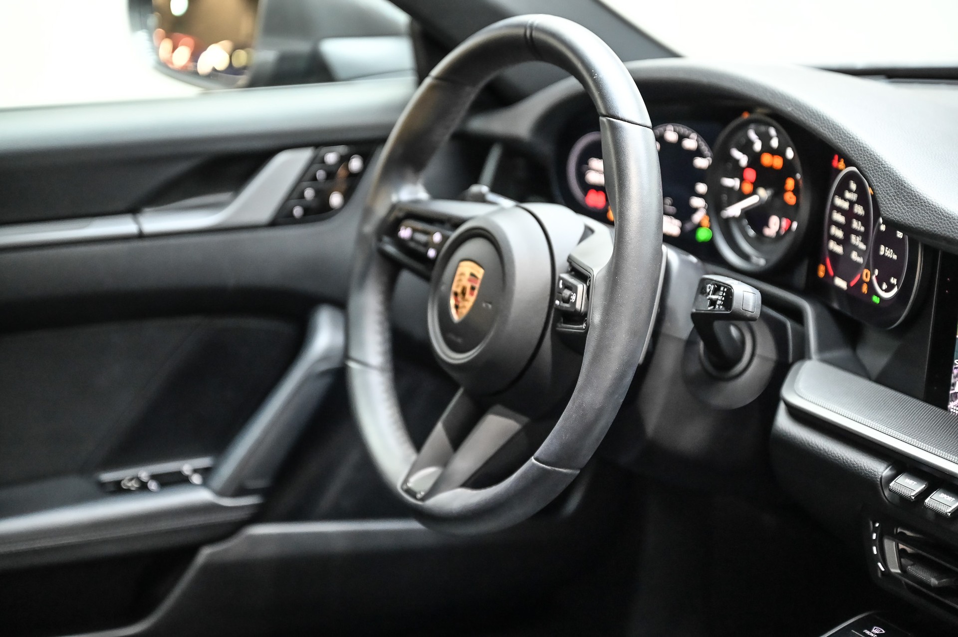 PORSCHE 911 Carrera 4S PDK-image-19