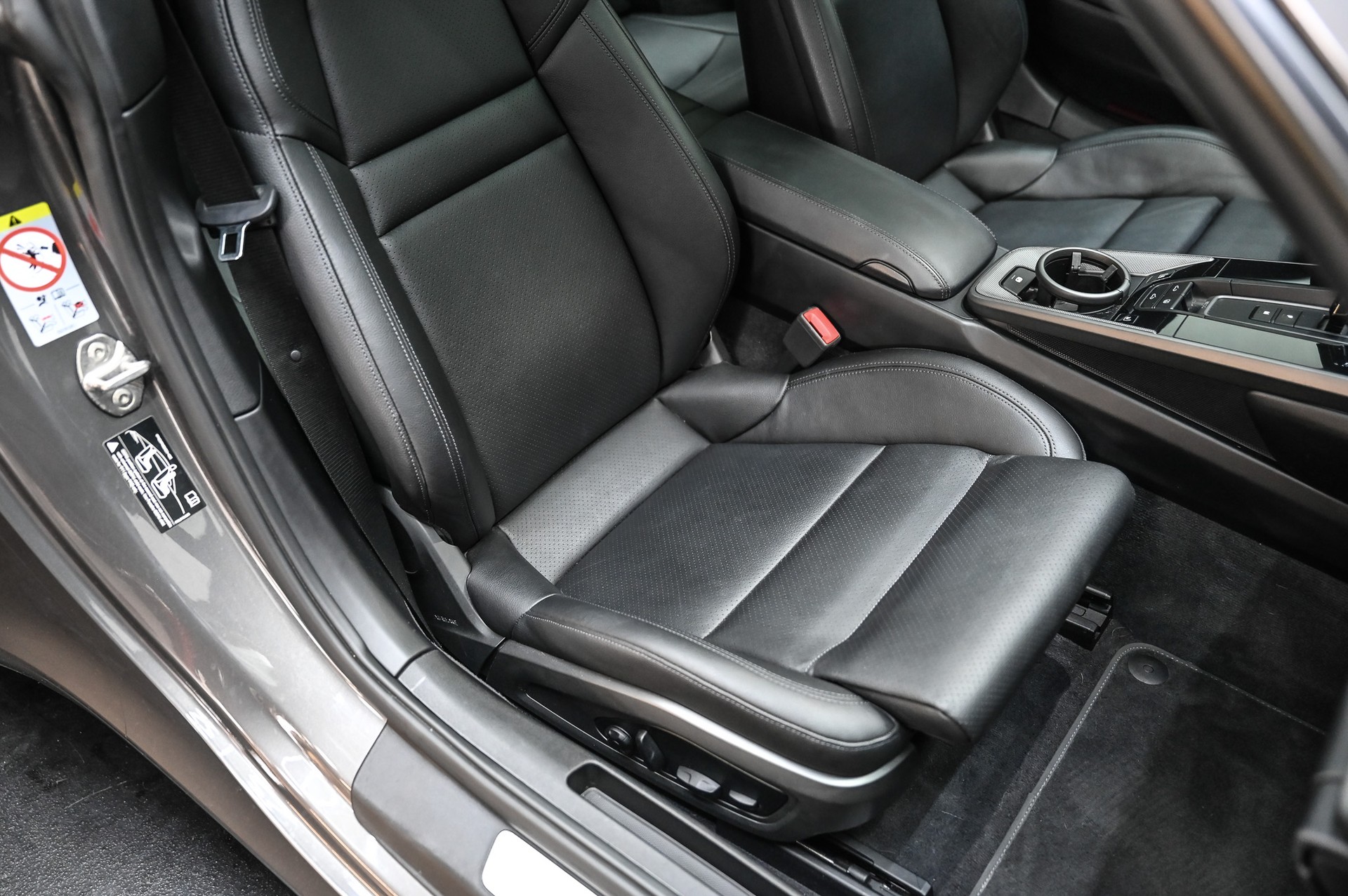 PORSCHE 911 Carrera 4S PDK-image-27