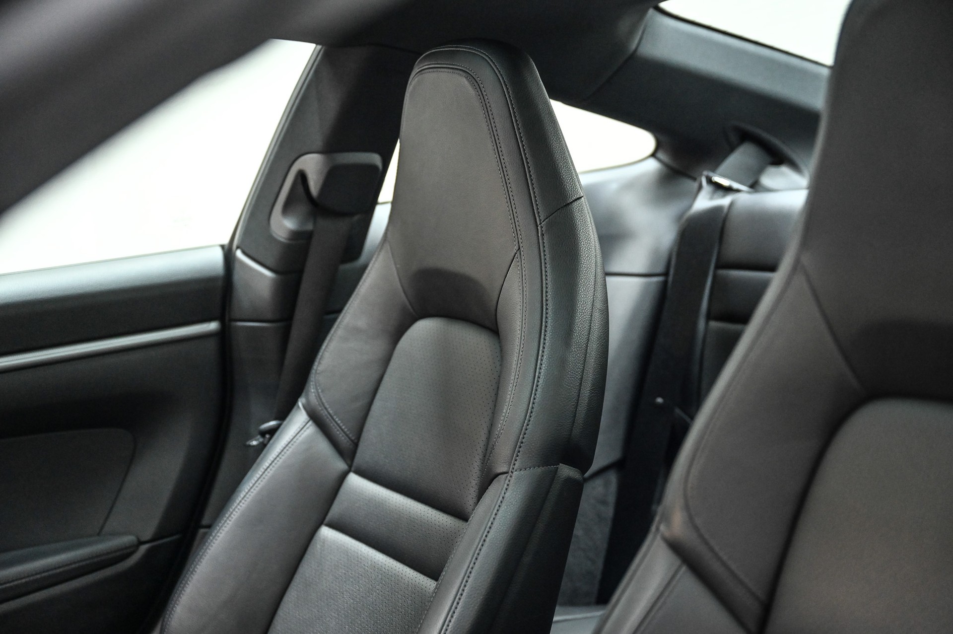 PORSCHE 911 Carrera 4S PDK-image-25