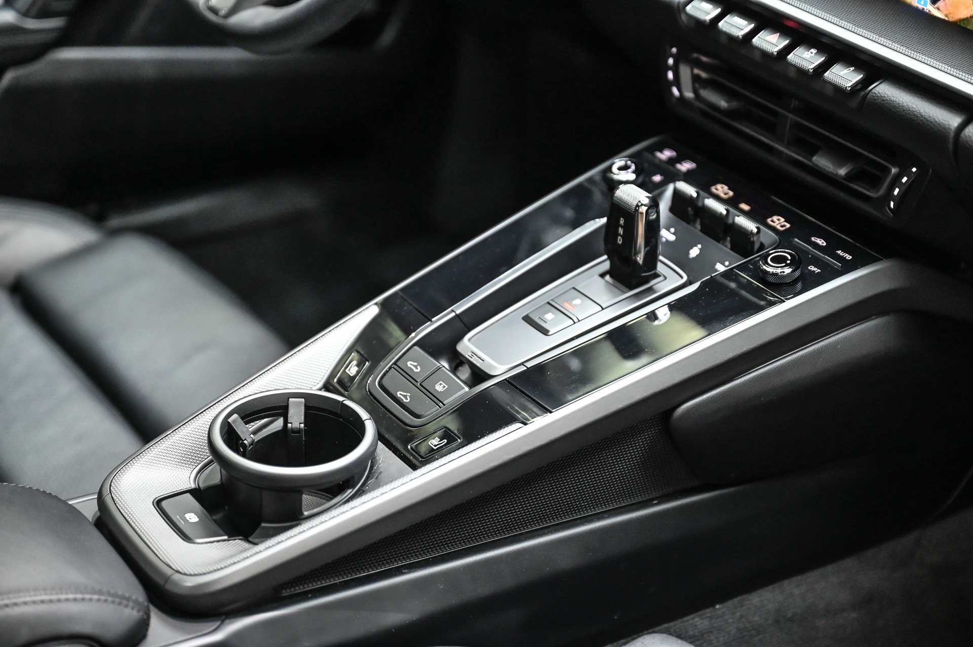 PORSCHE 911 Carrera 4S PDK-image-22