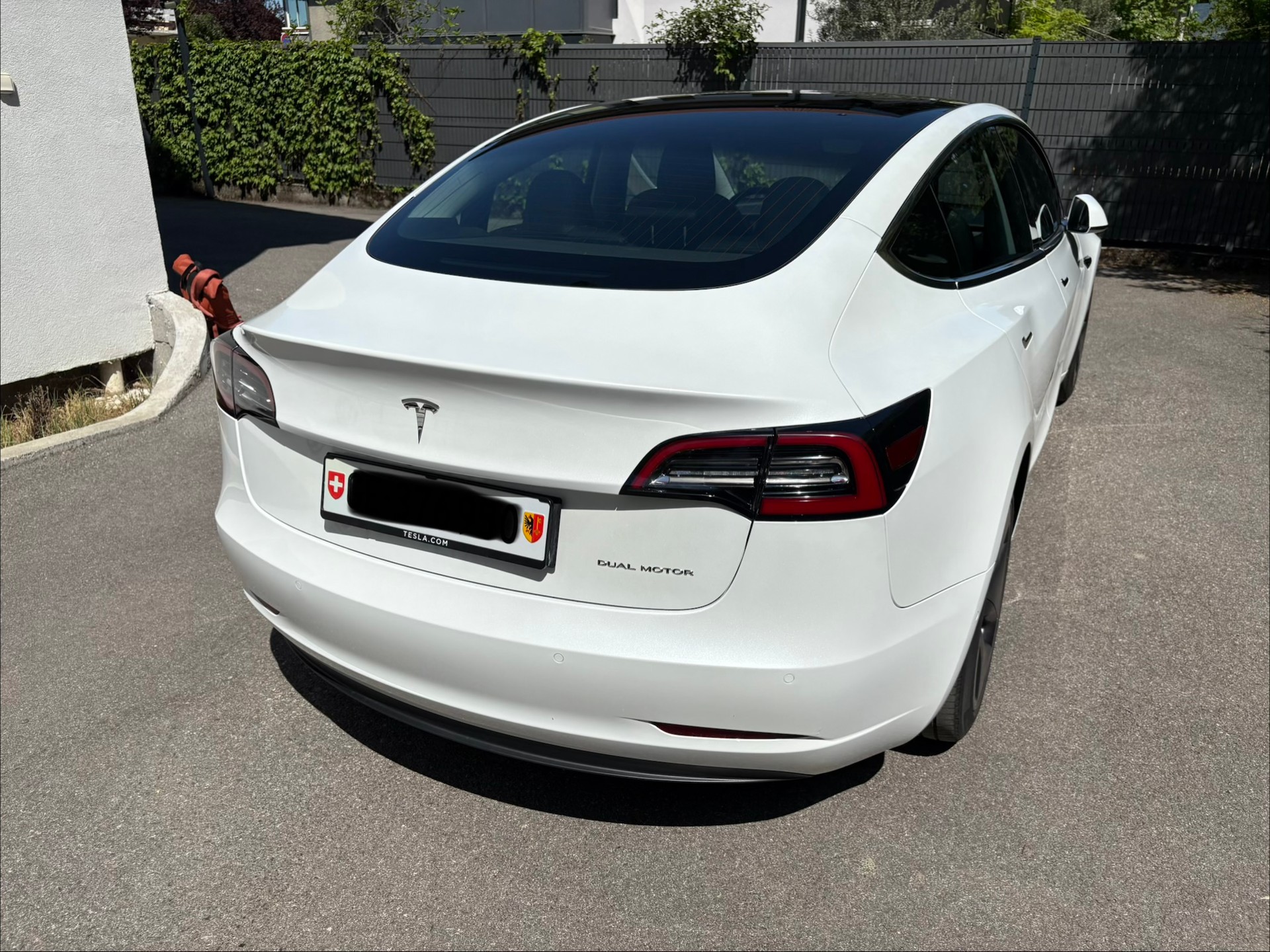 TESLA AWD Long Range Dual Motor-image-3