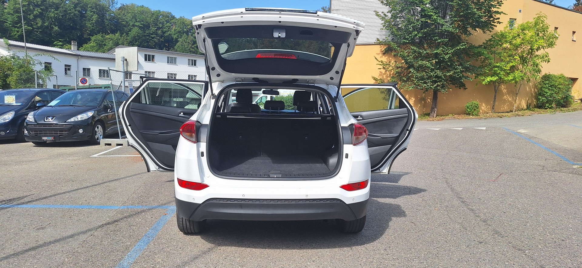 HYUNDAI Tucson 2.0 CRDI Vertex 4WD Automatic-image-17