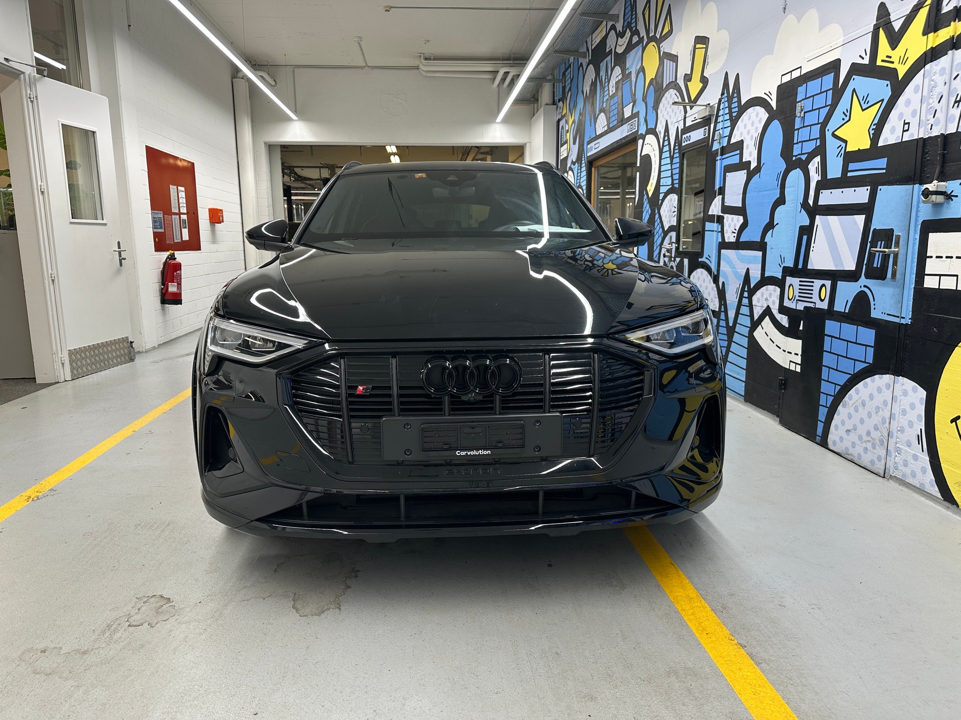 AUDI e-tron S quattro-image-1