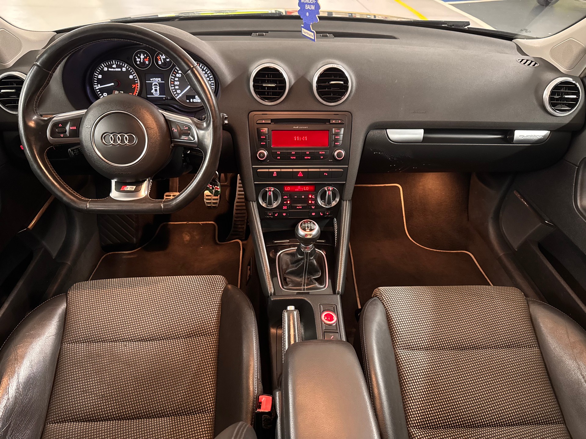AUDI S3 Sportback 2.0 TFSI quattro-image-10