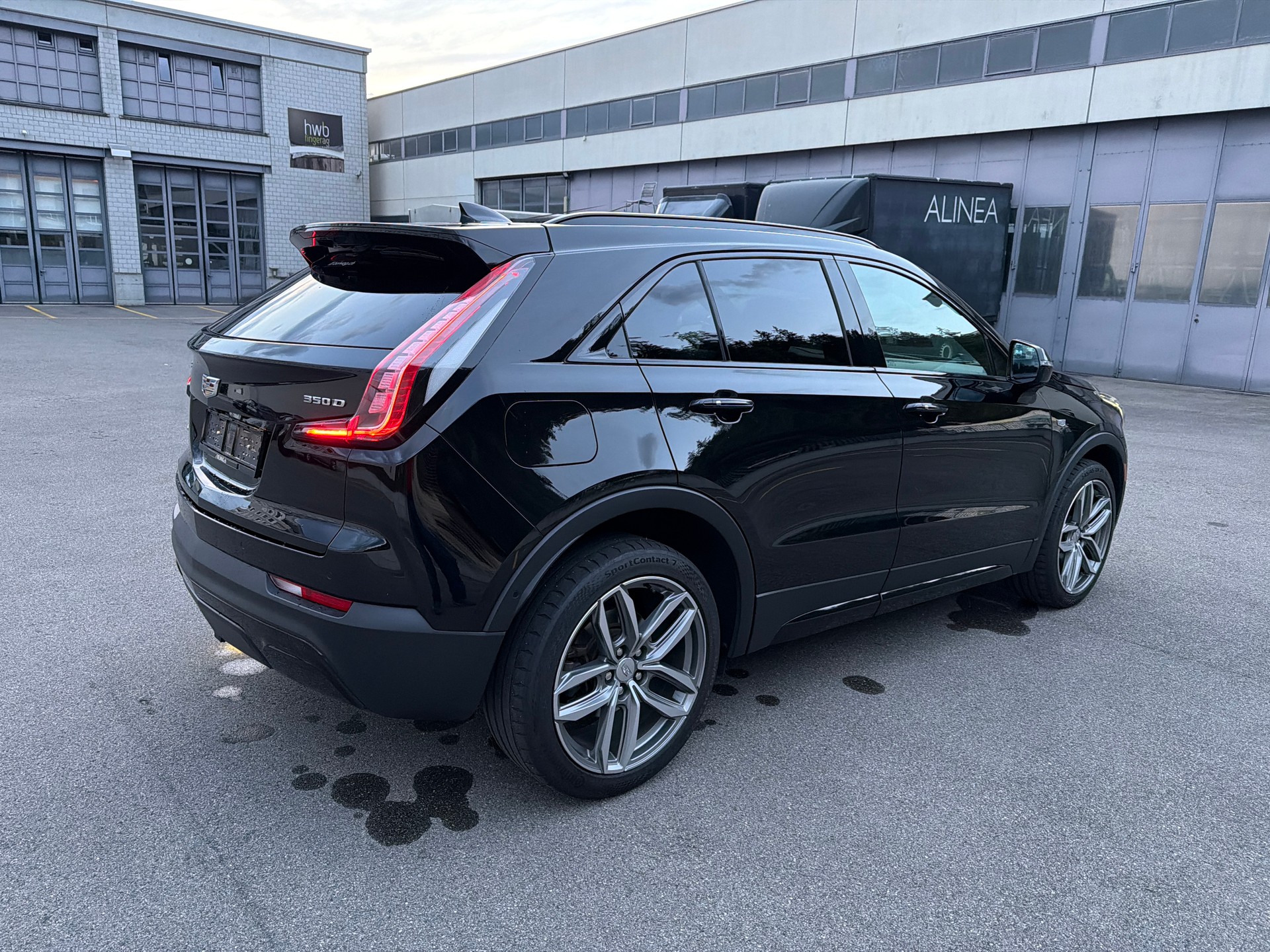 CADILLAC XT4 2.0 Launch Edition Sport AWD Automat-image-5