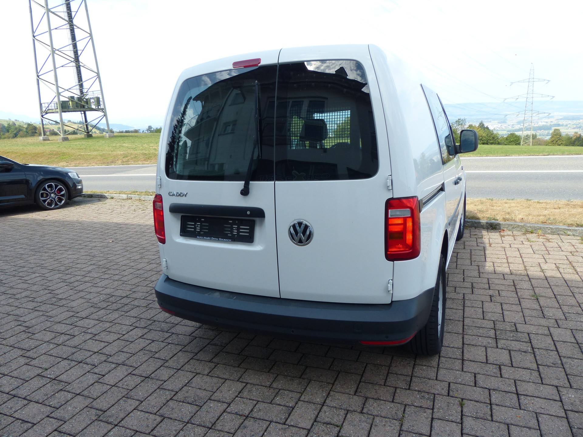 VW Caddy 2.0TDI BlueMotion Technology DSG-image-6