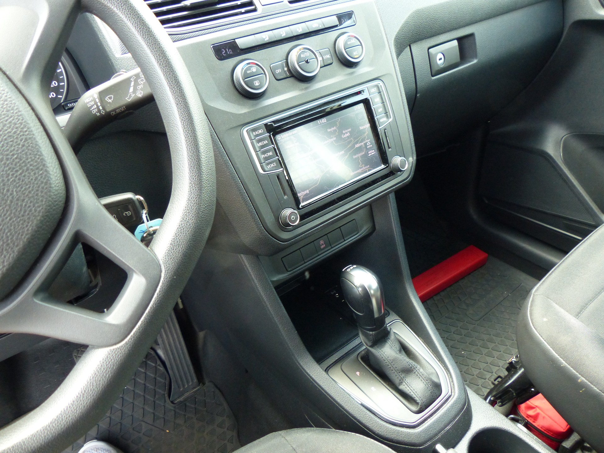 VW Caddy 2.0TDI BlueMotion Technology DSG-image-17