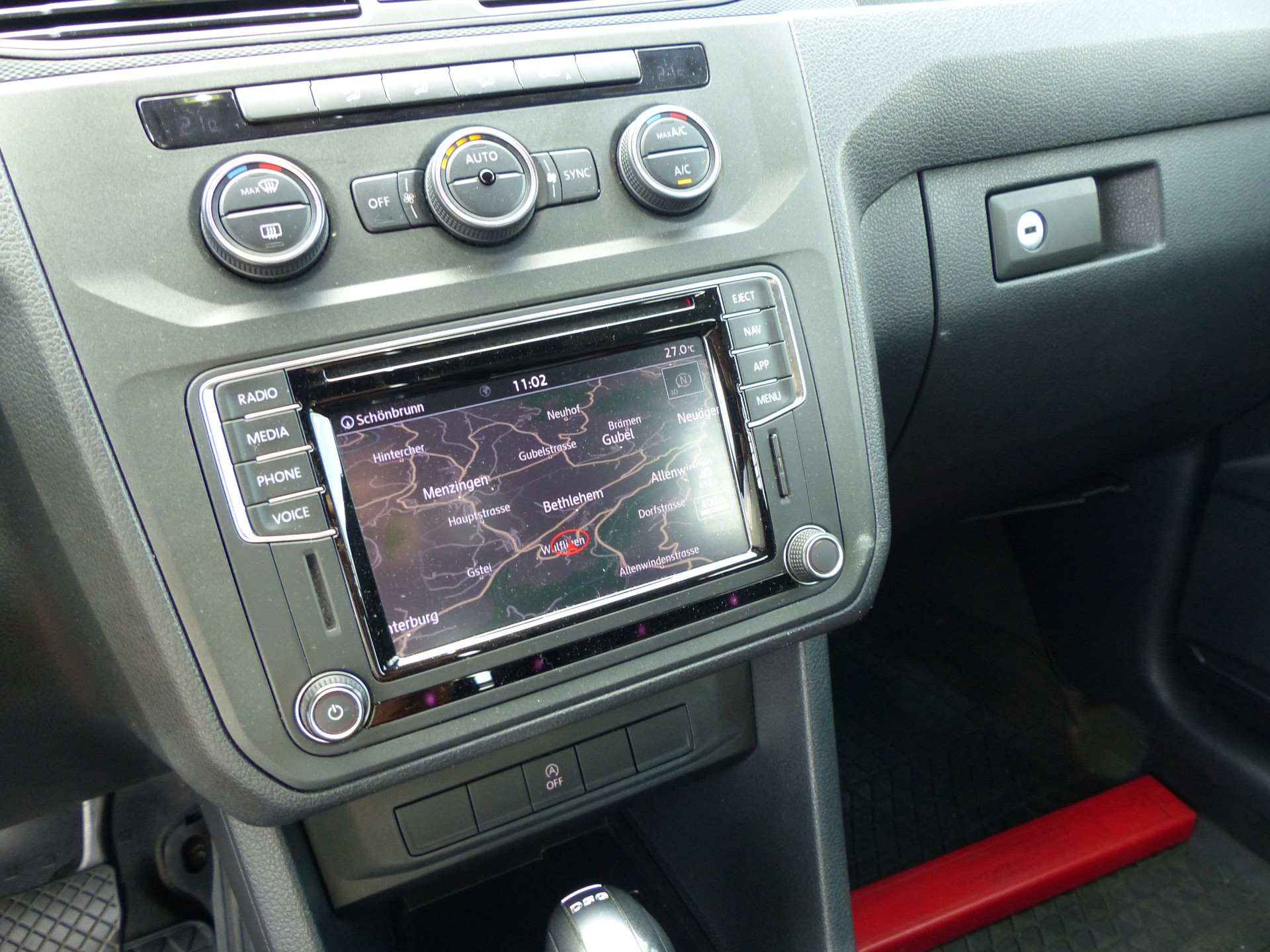 VW Caddy 2.0TDI BlueMotion Technology DSG-image-16