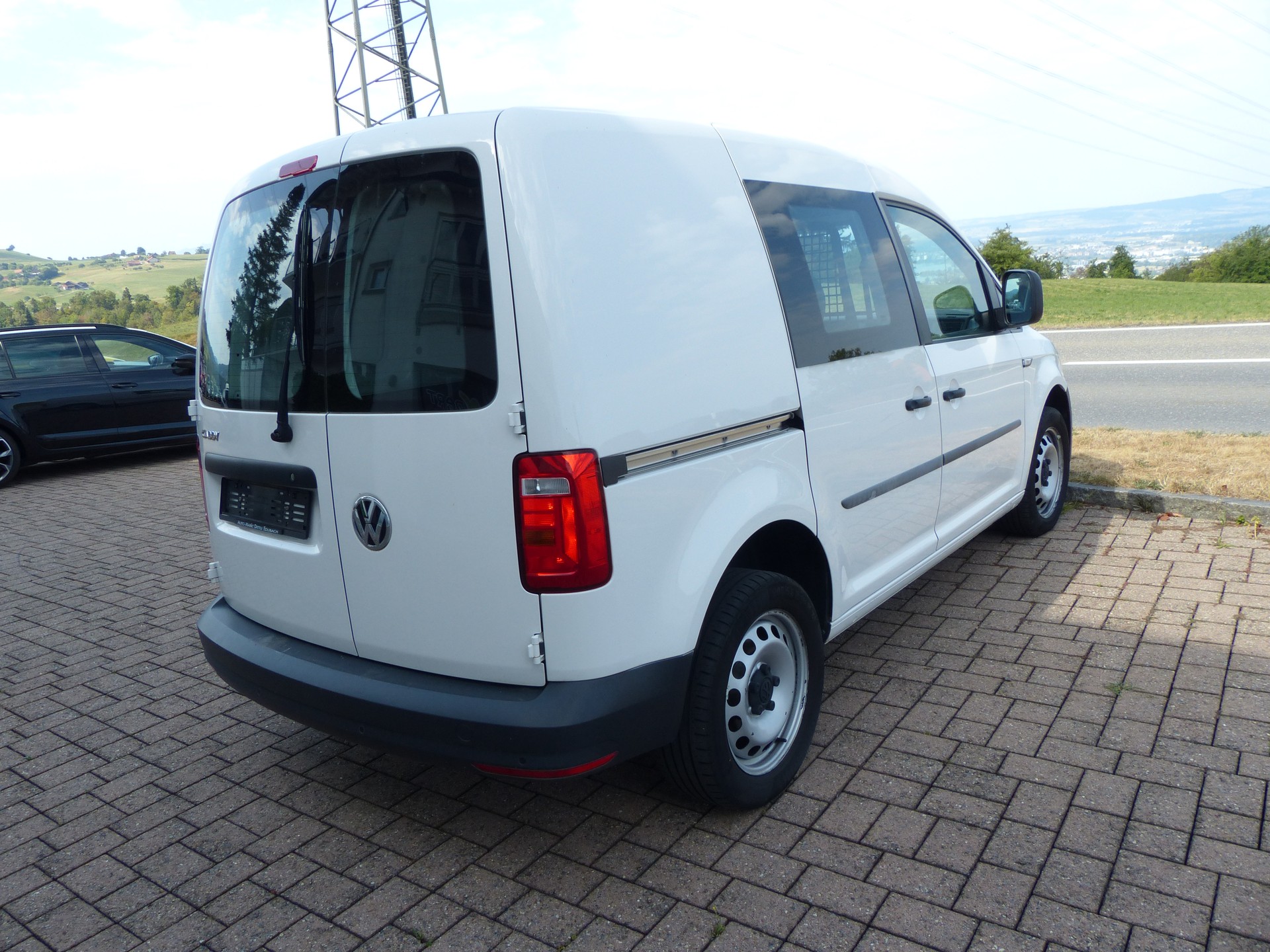 VW Caddy 2.0TDI BlueMotion Technology DSG-image-7