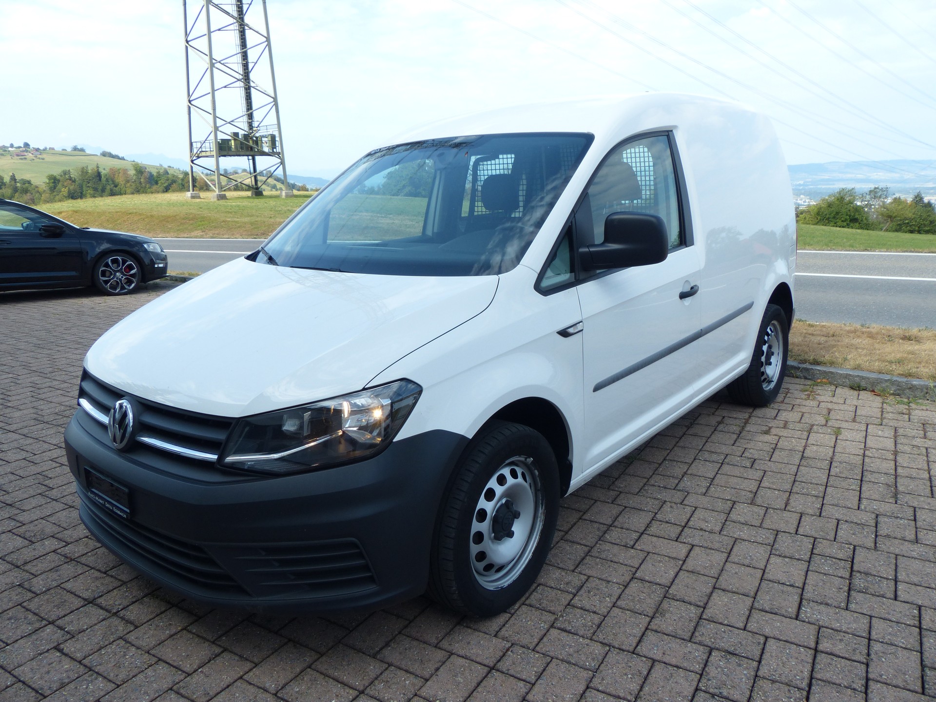 VW Caddy 2.0TDI BlueMotion Technology DSG-image-2