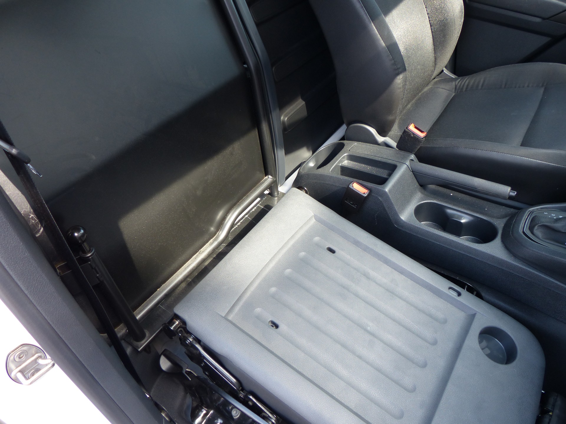 VW Caddy 2.0TDI BlueMotion Technology DSG-image-12