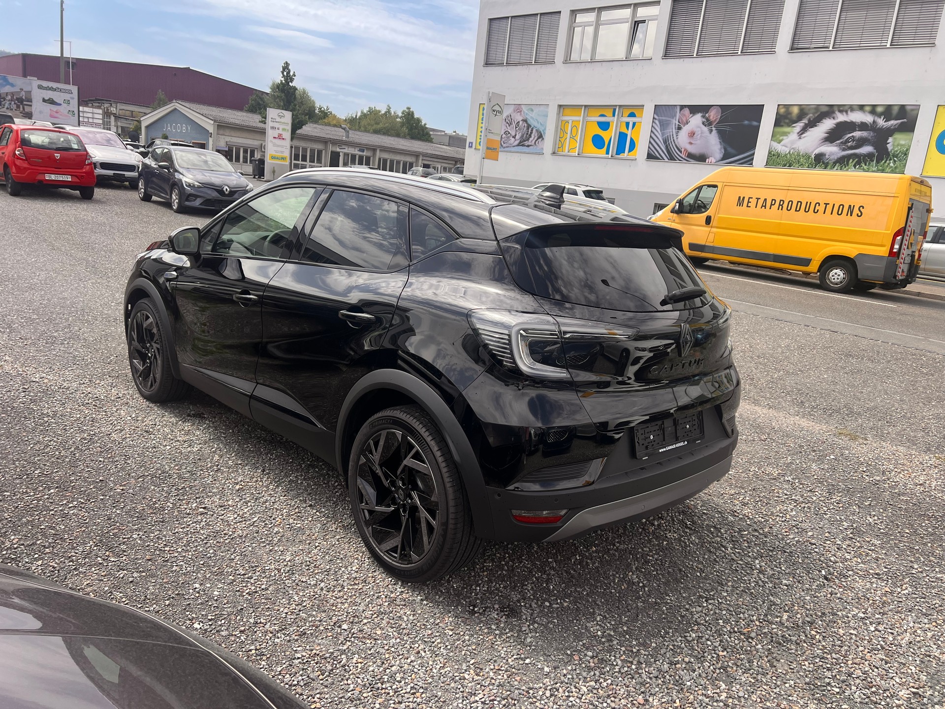 RENAULT Captur 1.3 TCe Esprit Alpine EDC-image-6
