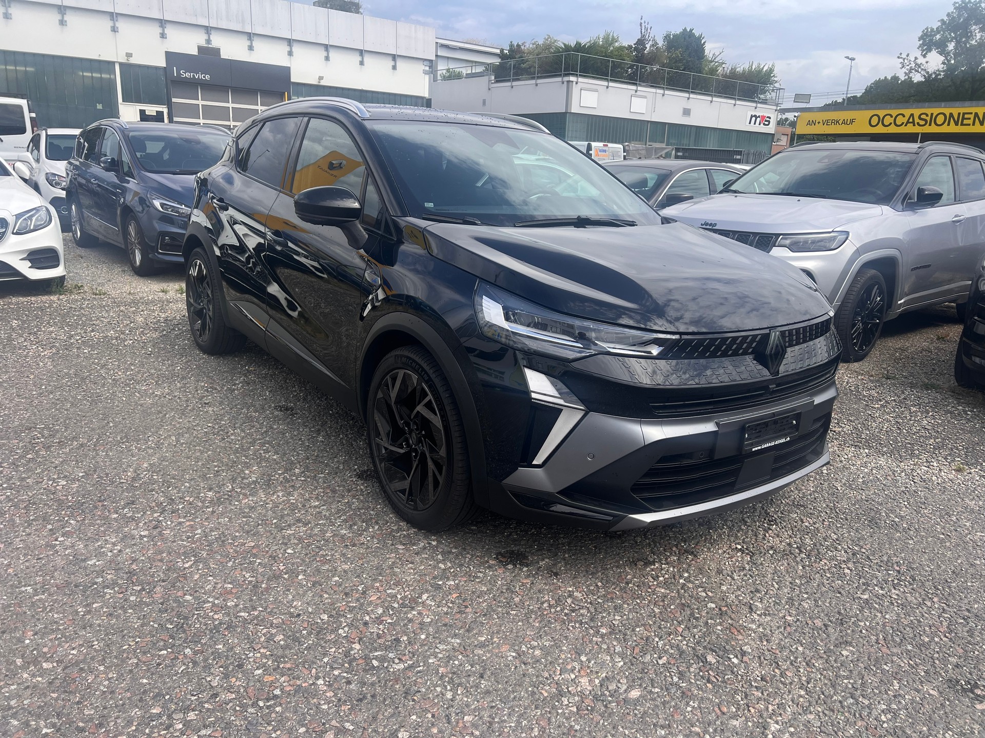 RENAULT Captur 1.3 TCe Esprit Alpine EDC-image-2