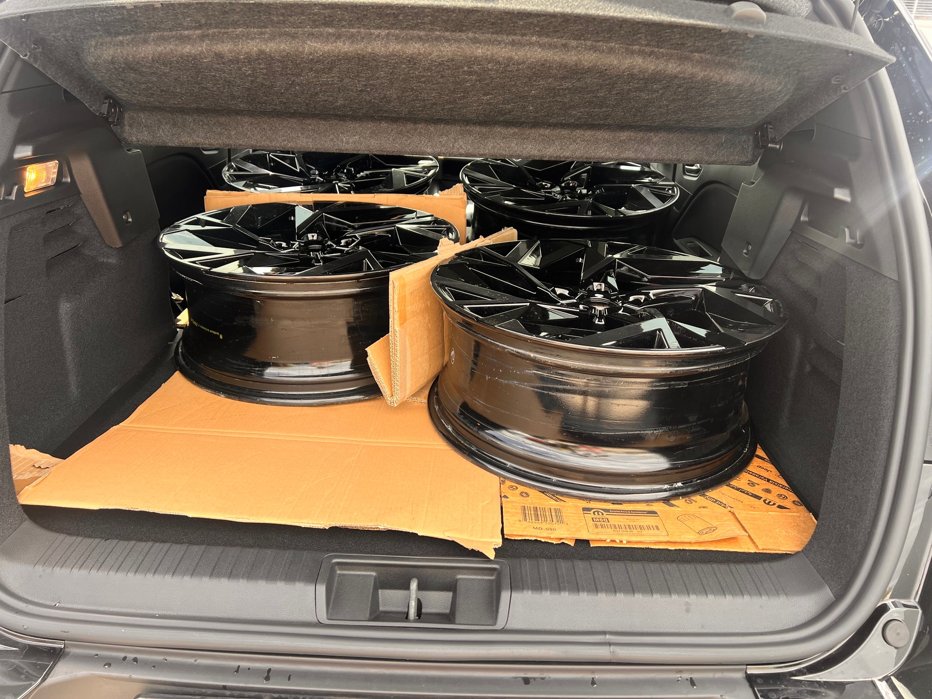 RENAULT Captur 1.3 TCe Esprit Alpine EDC-image-16