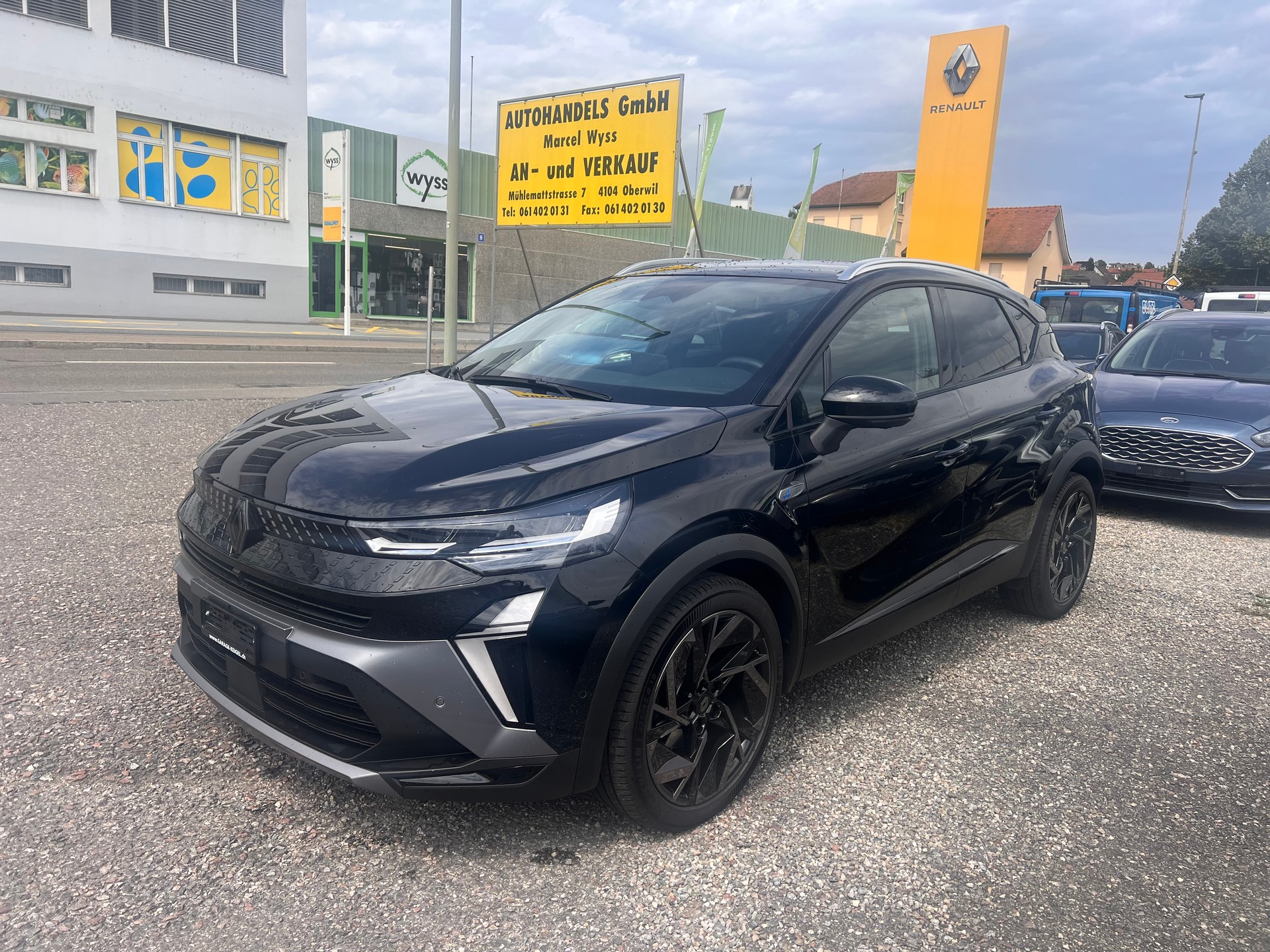 RENAULT Captur 1.3 TCe Esprit Alpine EDC-image-3