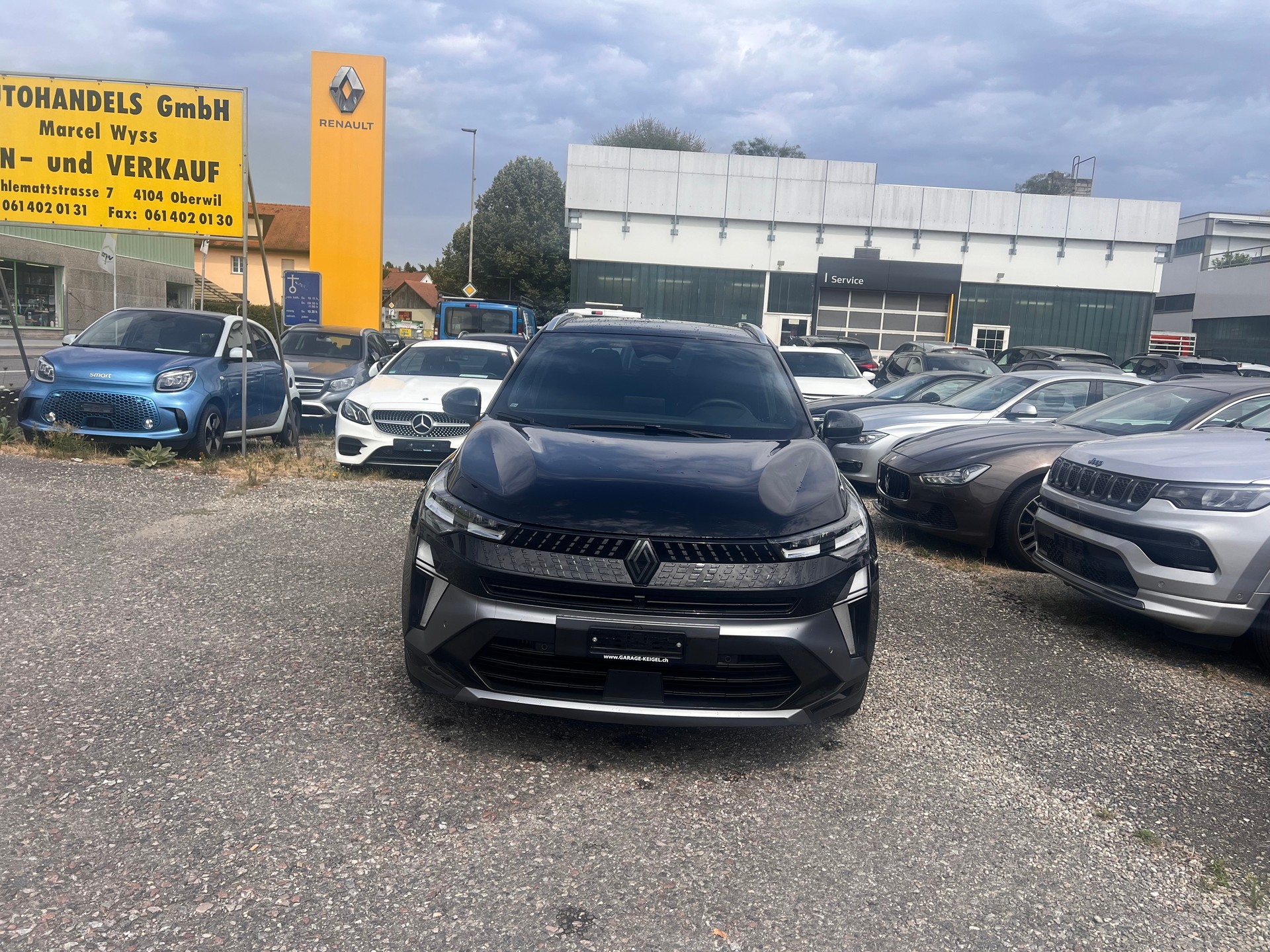 RENAULT Captur 1.3 TCe Esprit Alpine EDC-image-1