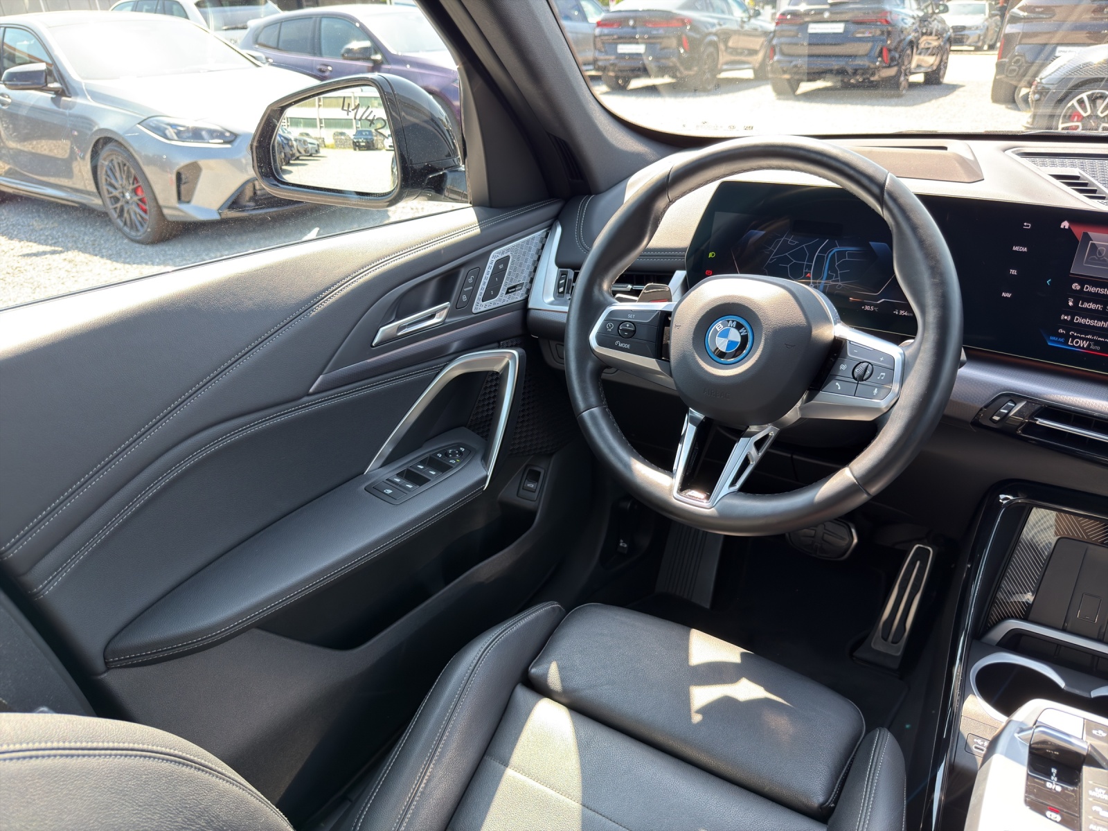 BMW iX1 xDrive 30 M Sport-image-15